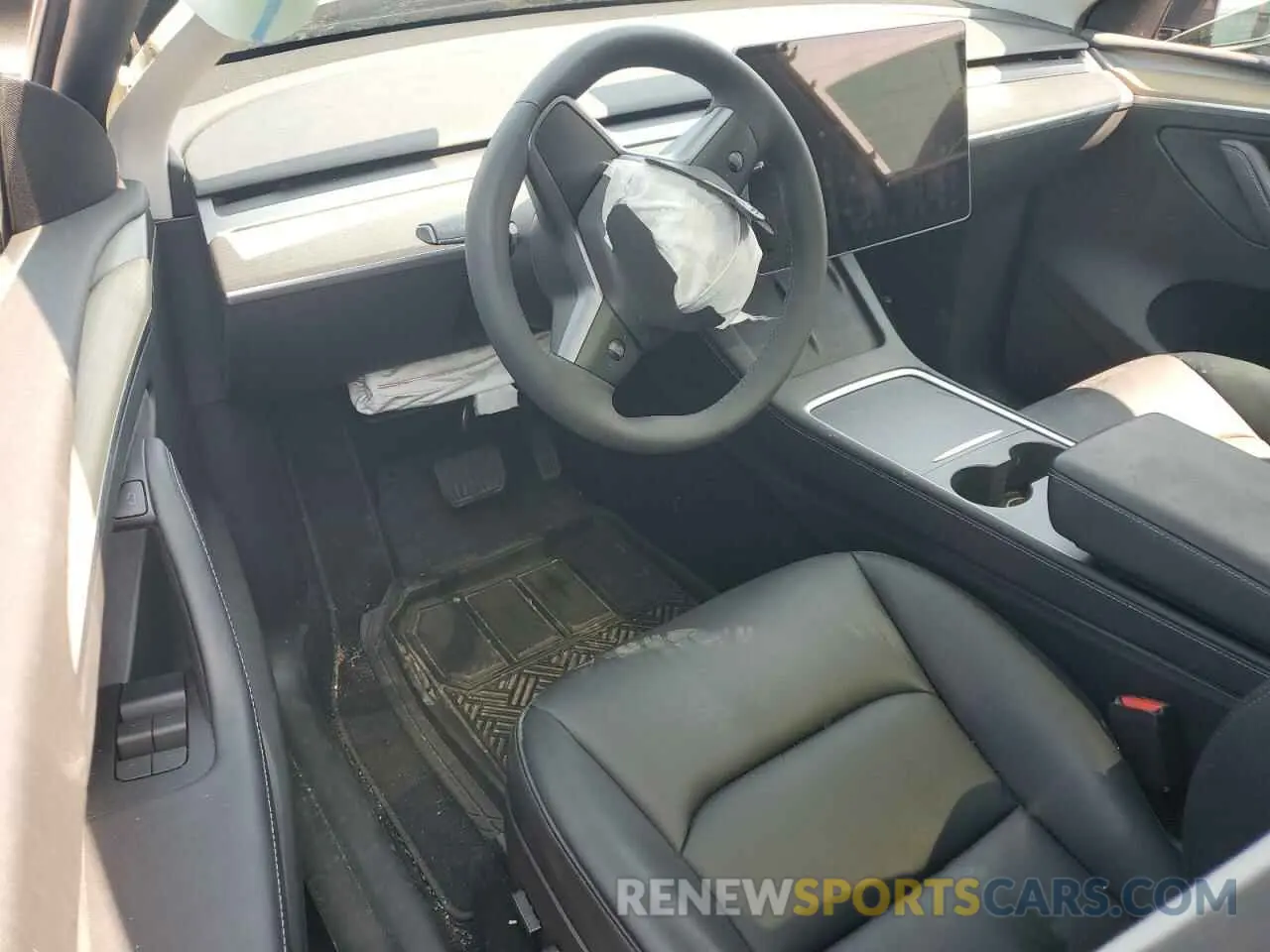 8 Photograph of a damaged car LRWYGDEE0PC162050 TESLA MODEL Y 2023