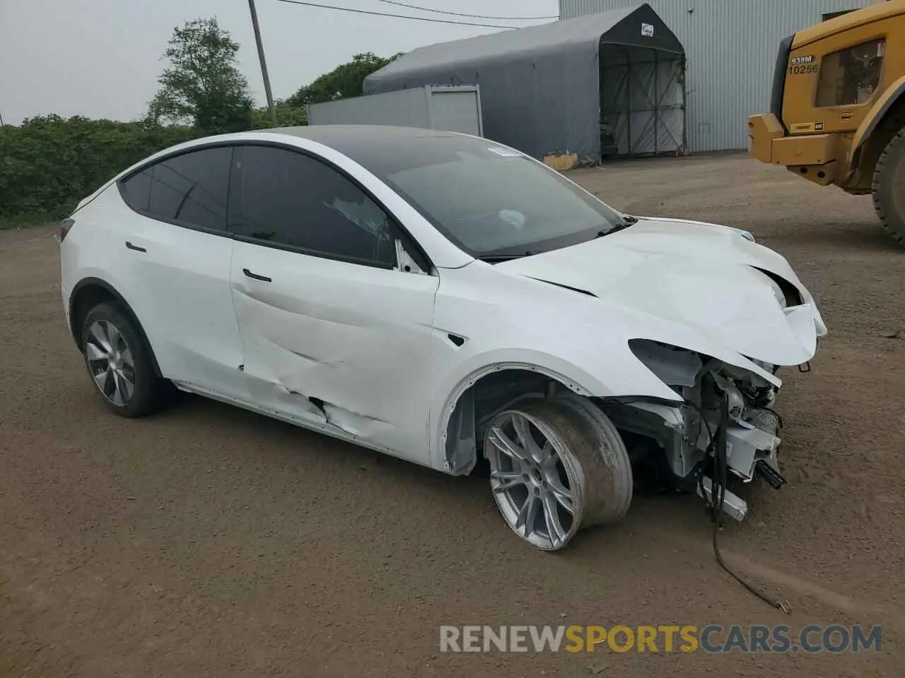 4 Photograph of a damaged car LRWYGDEE3PC107284 TESLA MODEL Y 2023