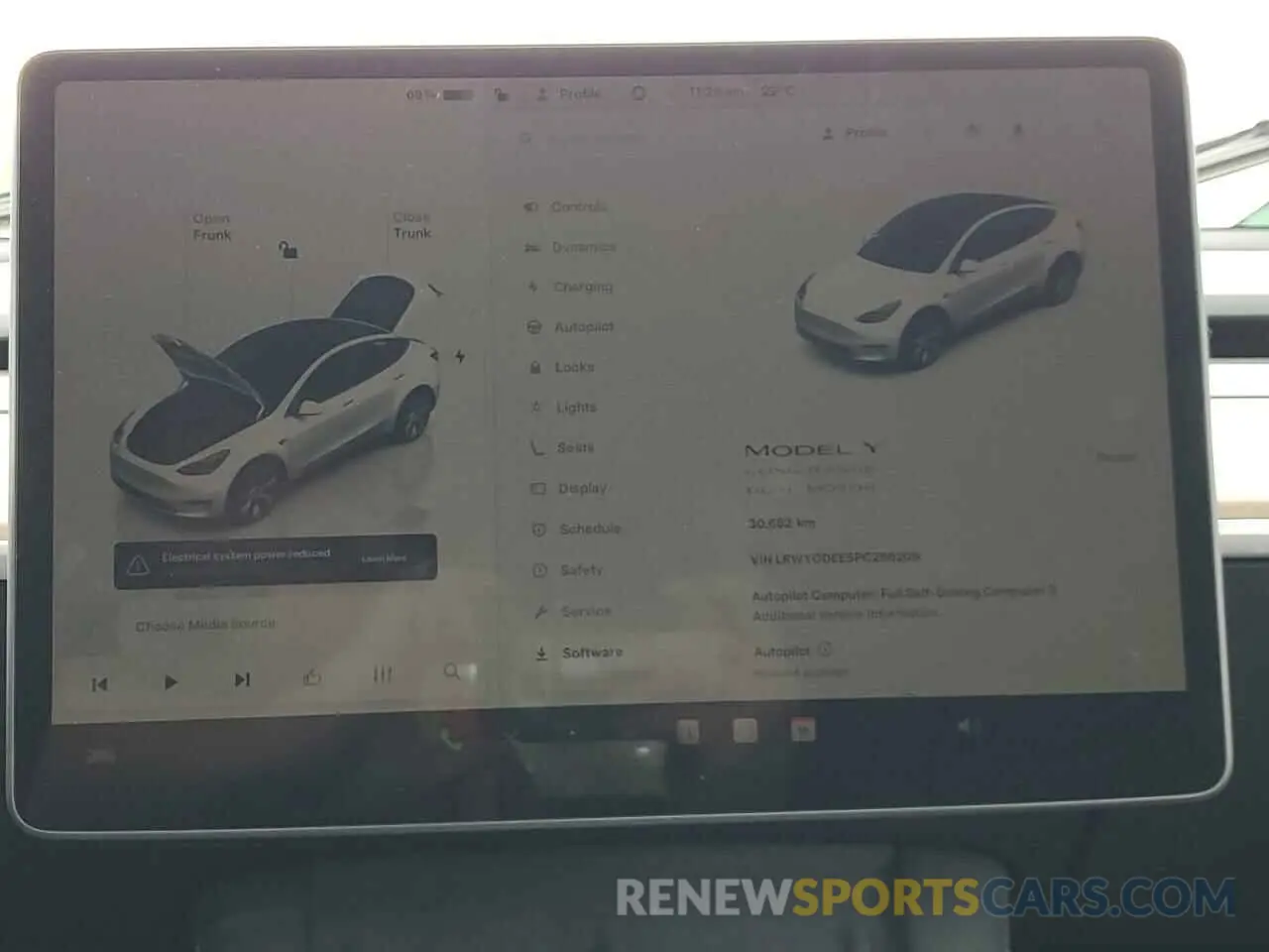 9 Photograph of a damaged car LRWYGDEE5PC266209 TESLA MODEL Y 2023