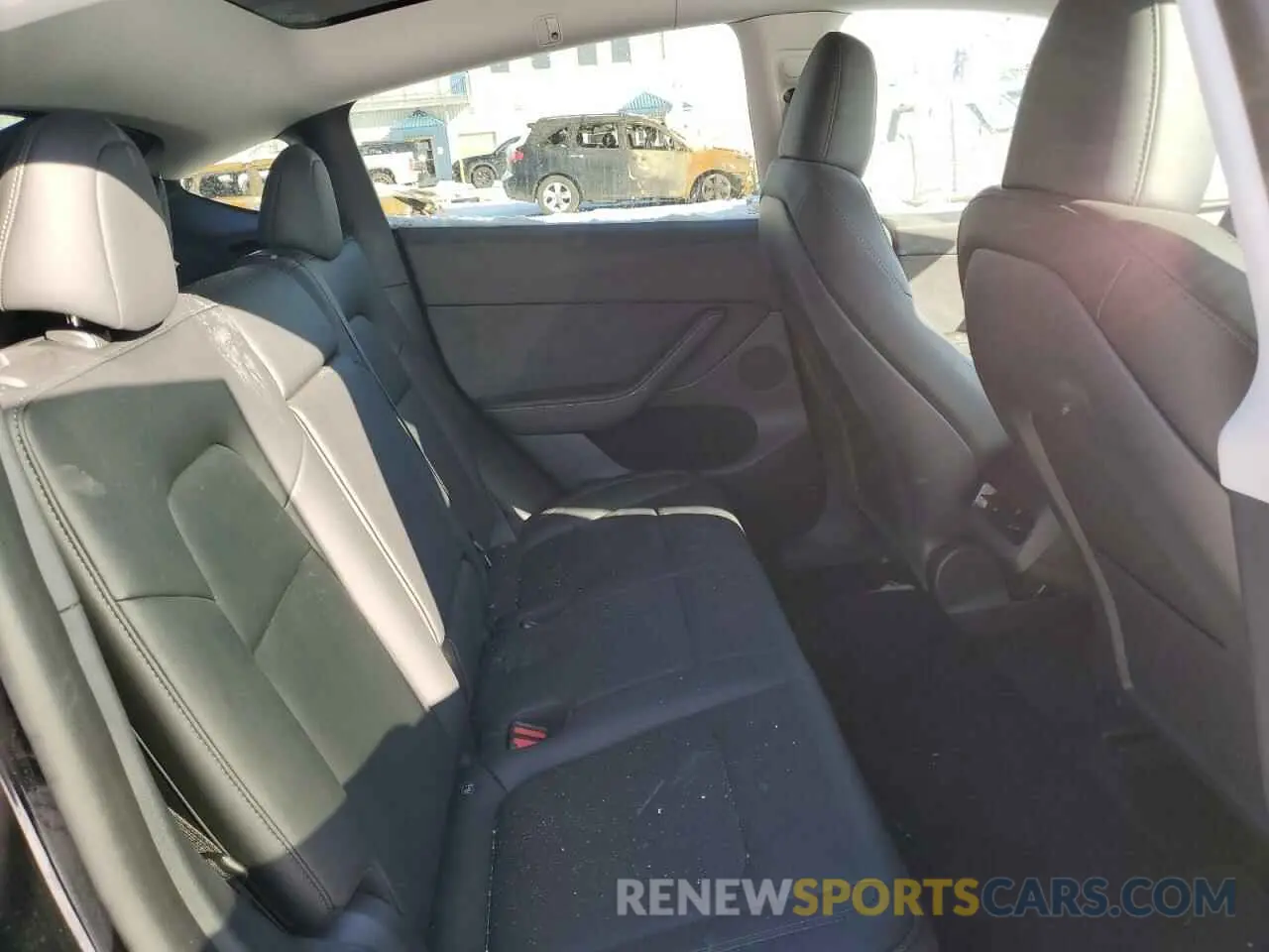 10 Photograph of a damaged car LRWYGDFD3PC966946 TESLA MODEL Y 2023