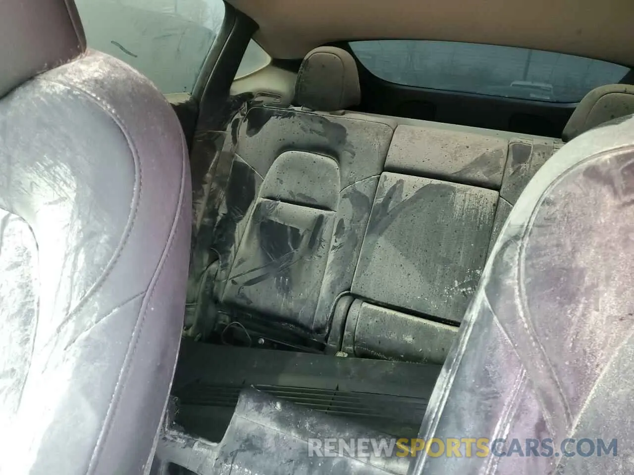 10 Photograph of a damaged car LRWYGDFD6PC163418 TESLA MODEL Y 2023