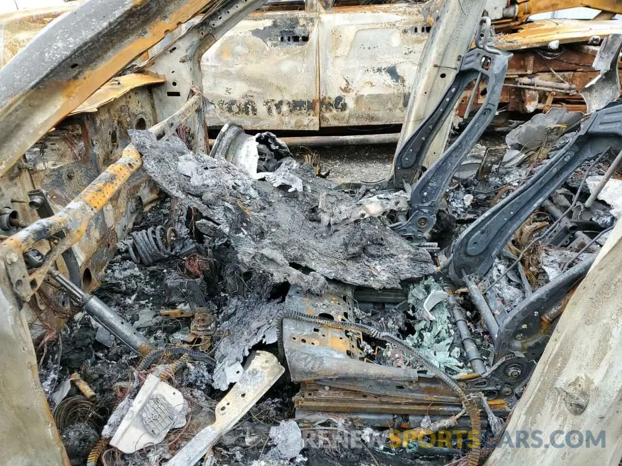 7 Photograph of a damaged car LRWYGDFDXPC902306 TESLA MODEL Y 2023