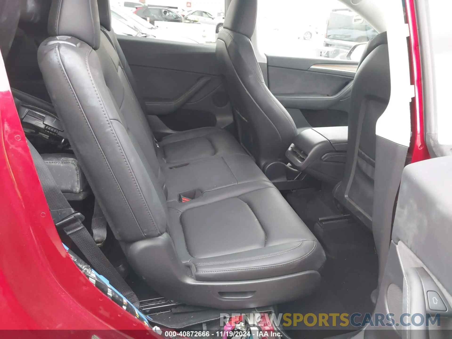 8 Photograph of a damaged car 7SAYGAEE0RF017553 TESLA MODEL Y 2024