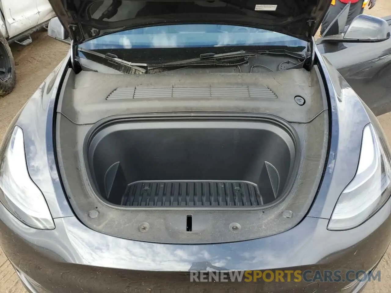 12 Photograph of a damaged car 7SAYGAEE0RF026401 TESLA MODEL Y 2024