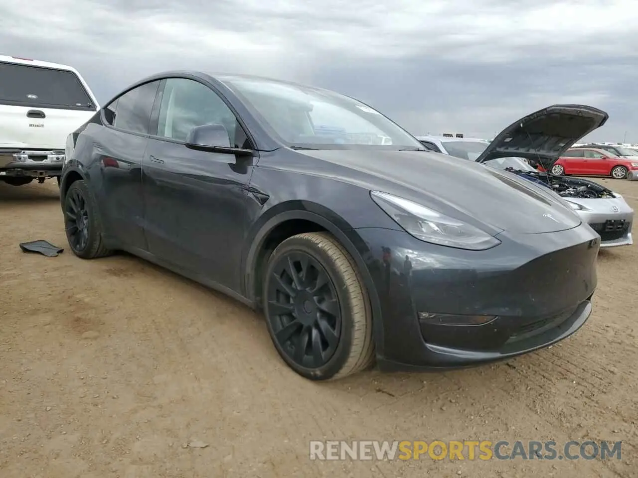 4 Photograph of a damaged car 7SAYGAEE0RF026401 TESLA MODEL Y 2024