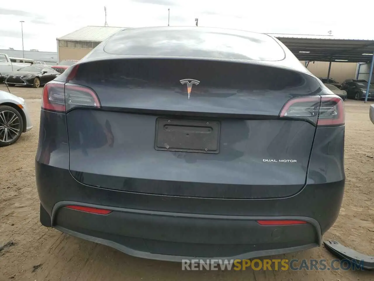 6 Photograph of a damaged car 7SAYGAEE0RF026401 TESLA MODEL Y 2024