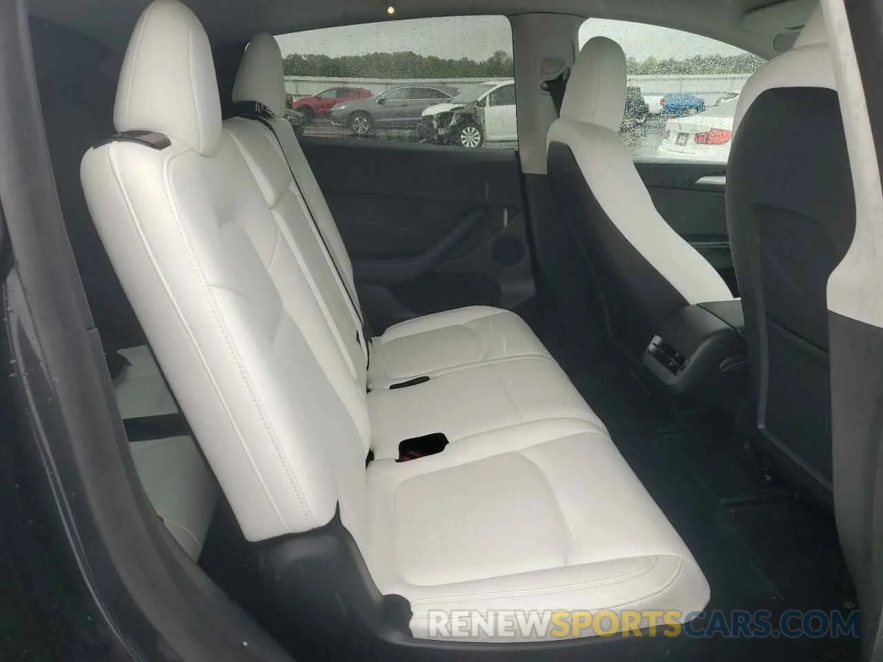 10 Photograph of a damaged car 7SAYGAEE0RF072732 TESLA MODEL Y 2024
