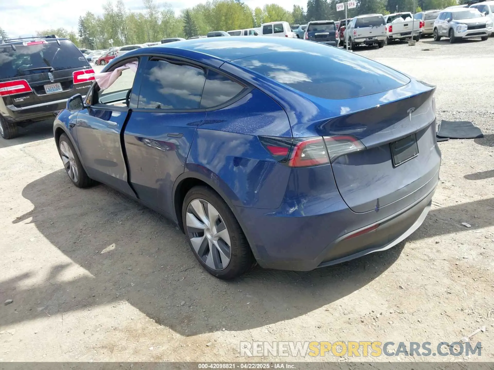 3 Photograph of a damaged car 7SAYGAEE0RF074822 TESLA MODEL Y 2024