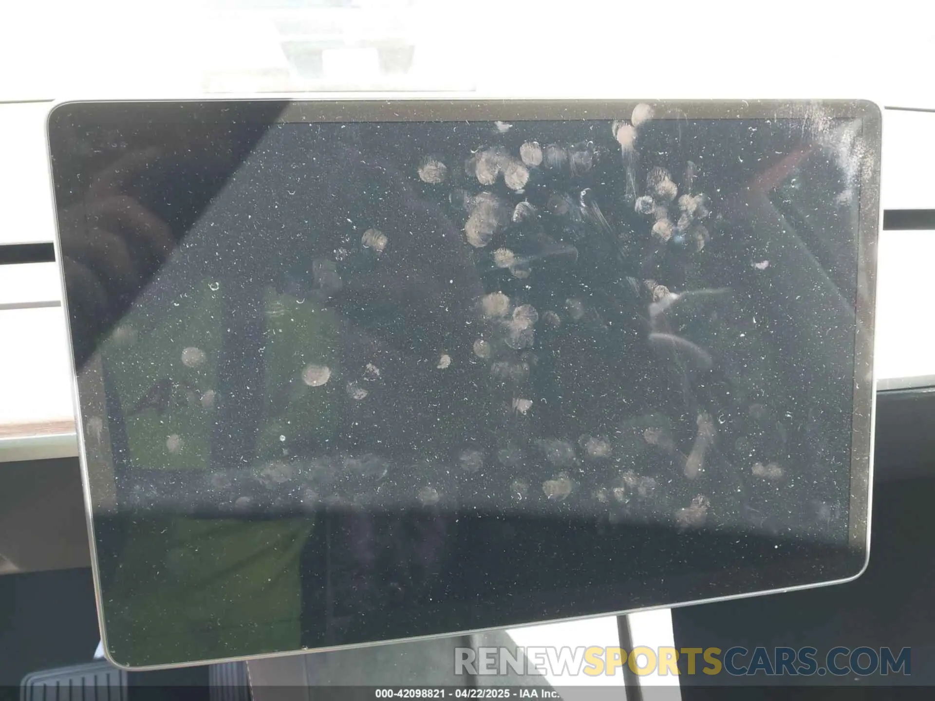 7 Photograph of a damaged car 7SAYGAEE0RF074822 TESLA MODEL Y 2024