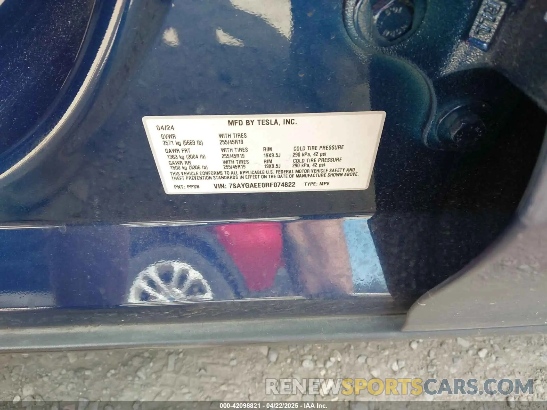 9 Photograph of a damaged car 7SAYGAEE0RF074822 TESLA MODEL Y 2024
