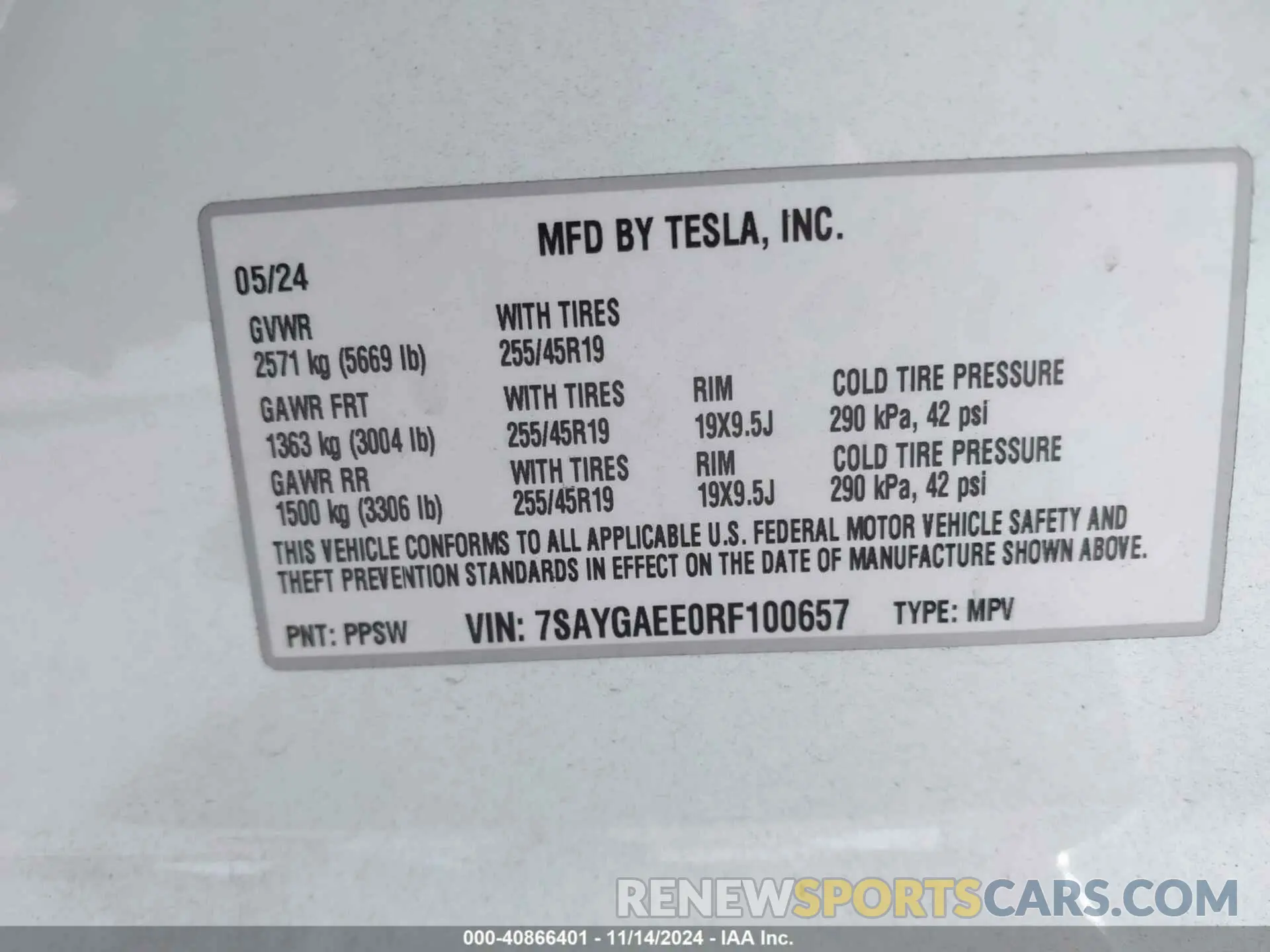 9 Photograph of a damaged car 7SAYGAEE0RF100657 TESLA MODEL Y 2024