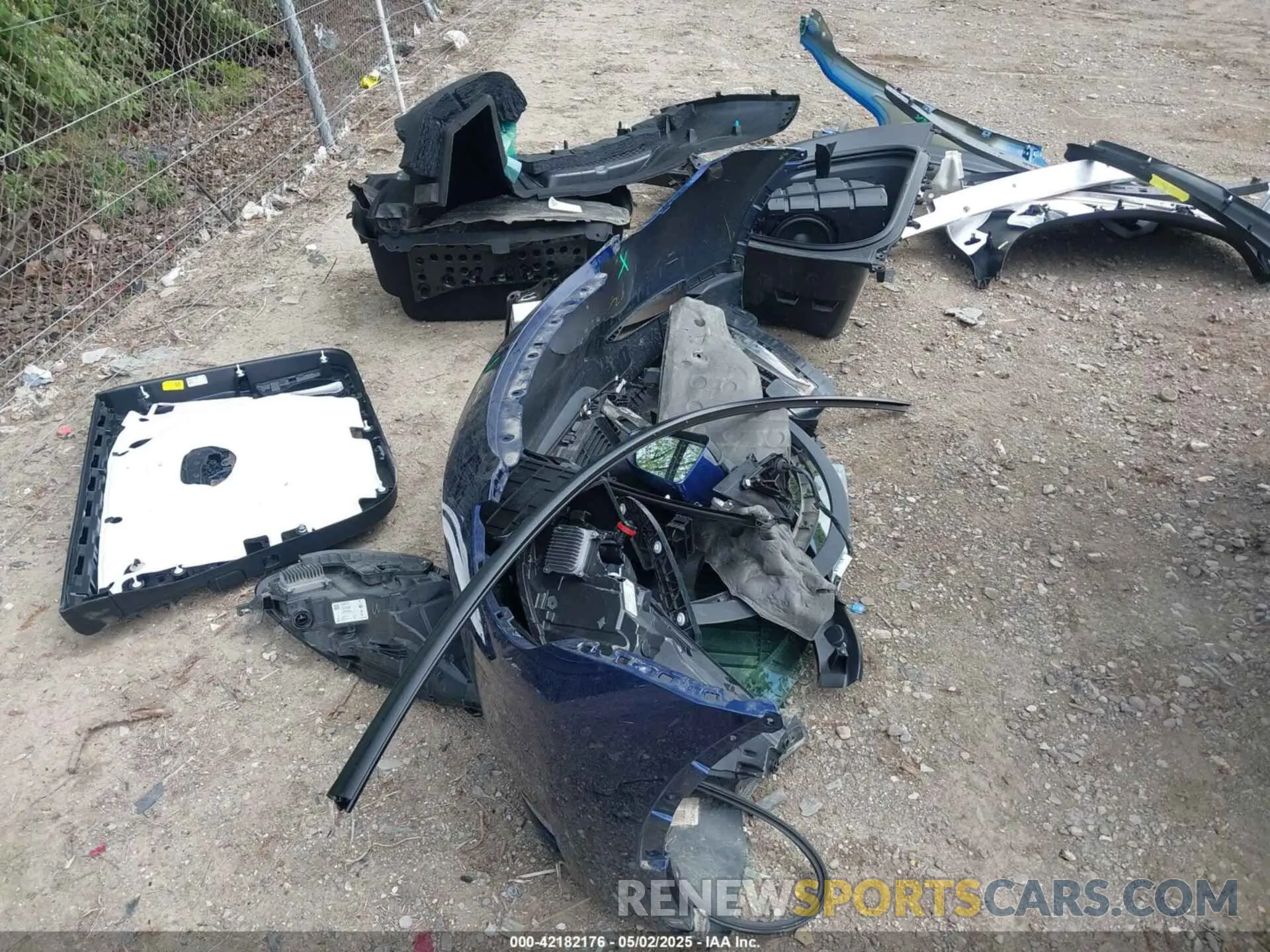 12 Photograph of a damaged car 7SAYGAEE0RF212018 TESLA MODEL Y 2024