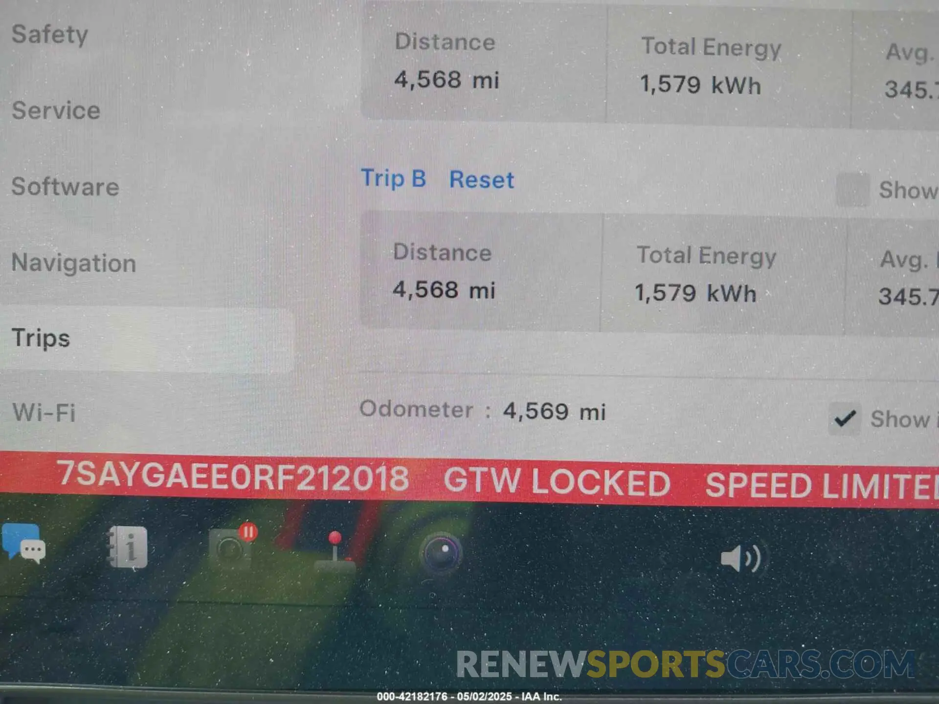 16 Photograph of a damaged car 7SAYGAEE0RF212018 TESLA MODEL Y 2024