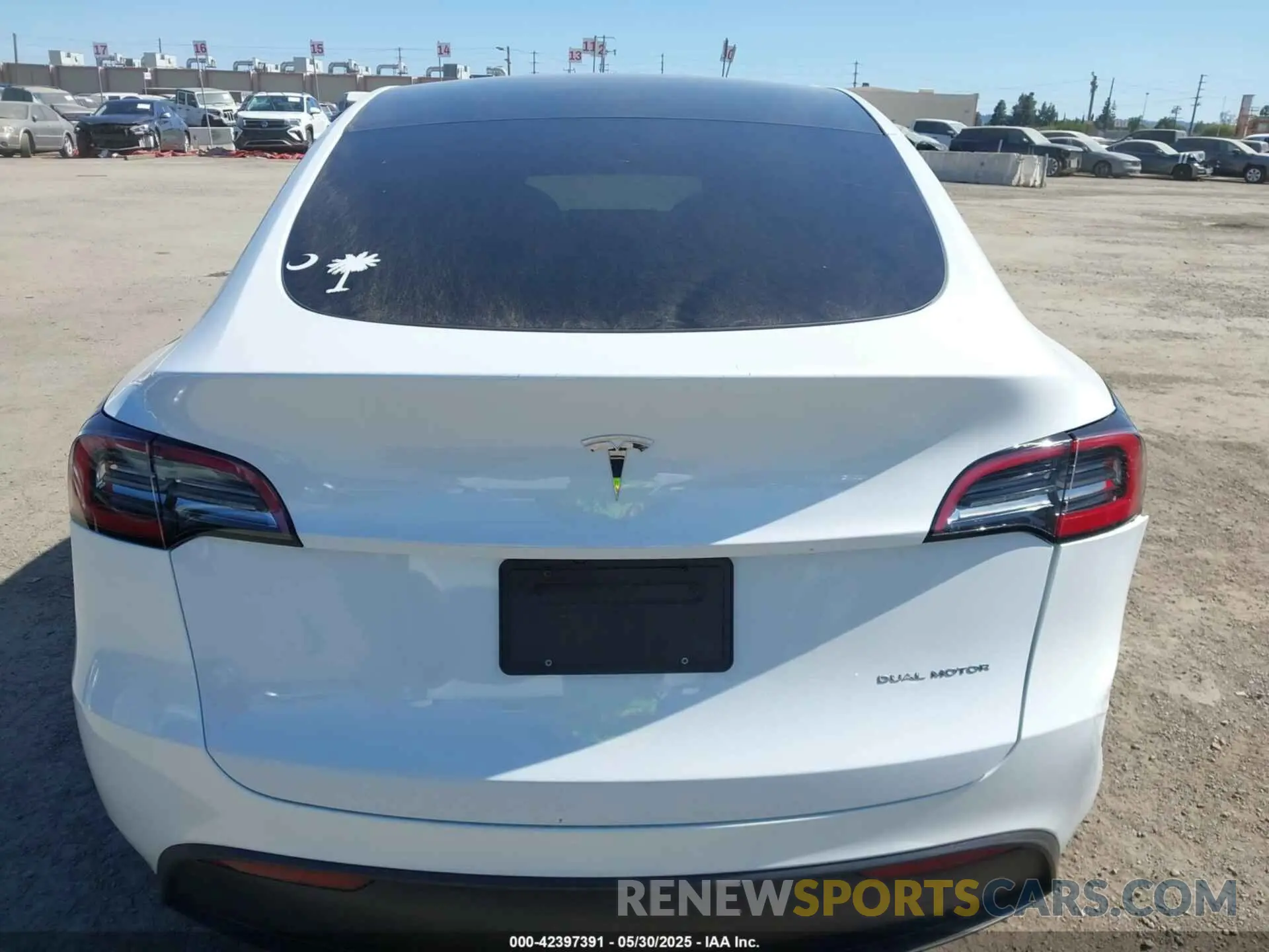 17 Photograph of a damaged car 7SAYGAEE1RF165825 TESLA MODEL Y 2024