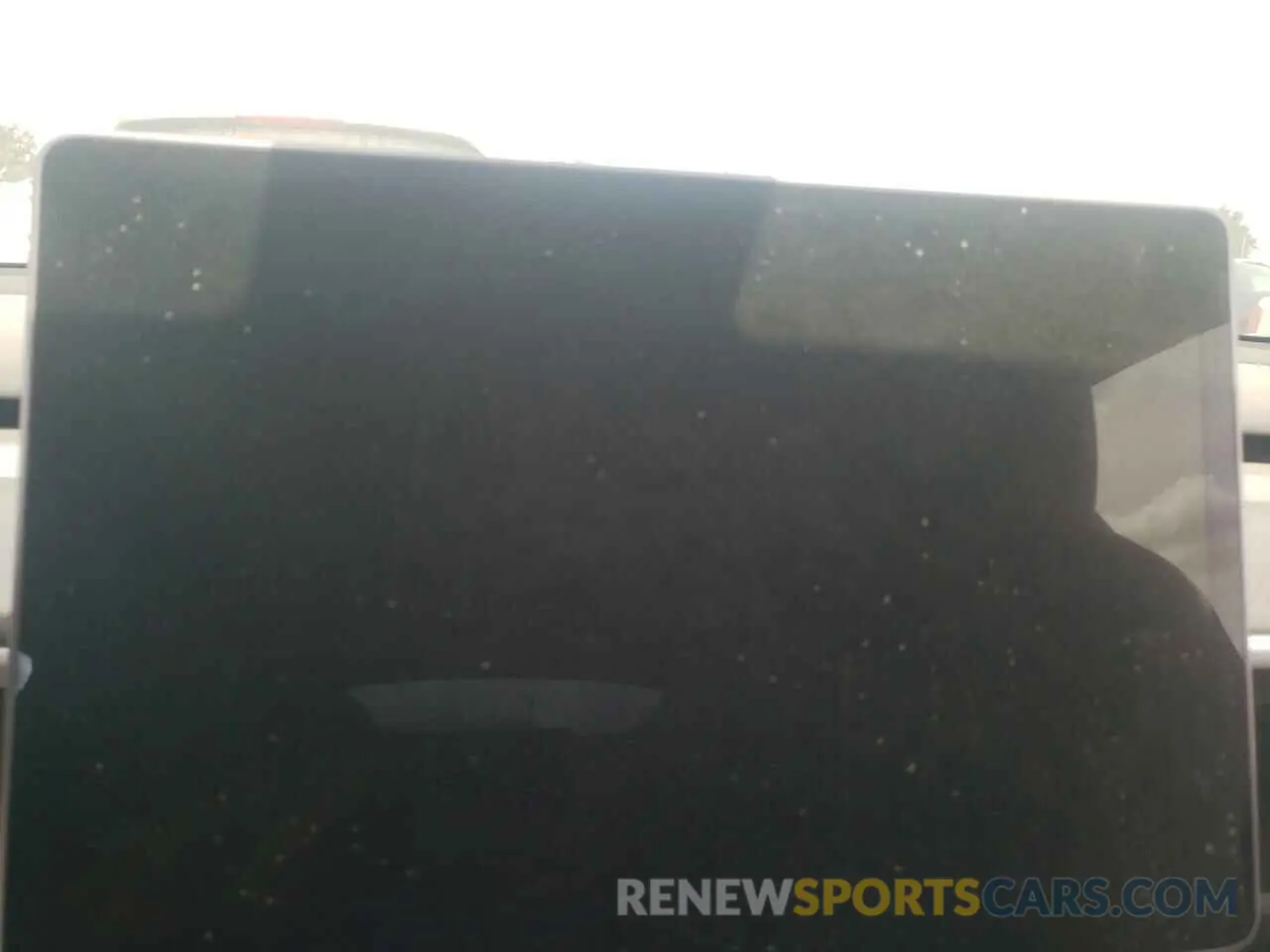9 Photograph of a damaged car 7SAYGAEE2RF021409 TESLA MODEL Y 2024
