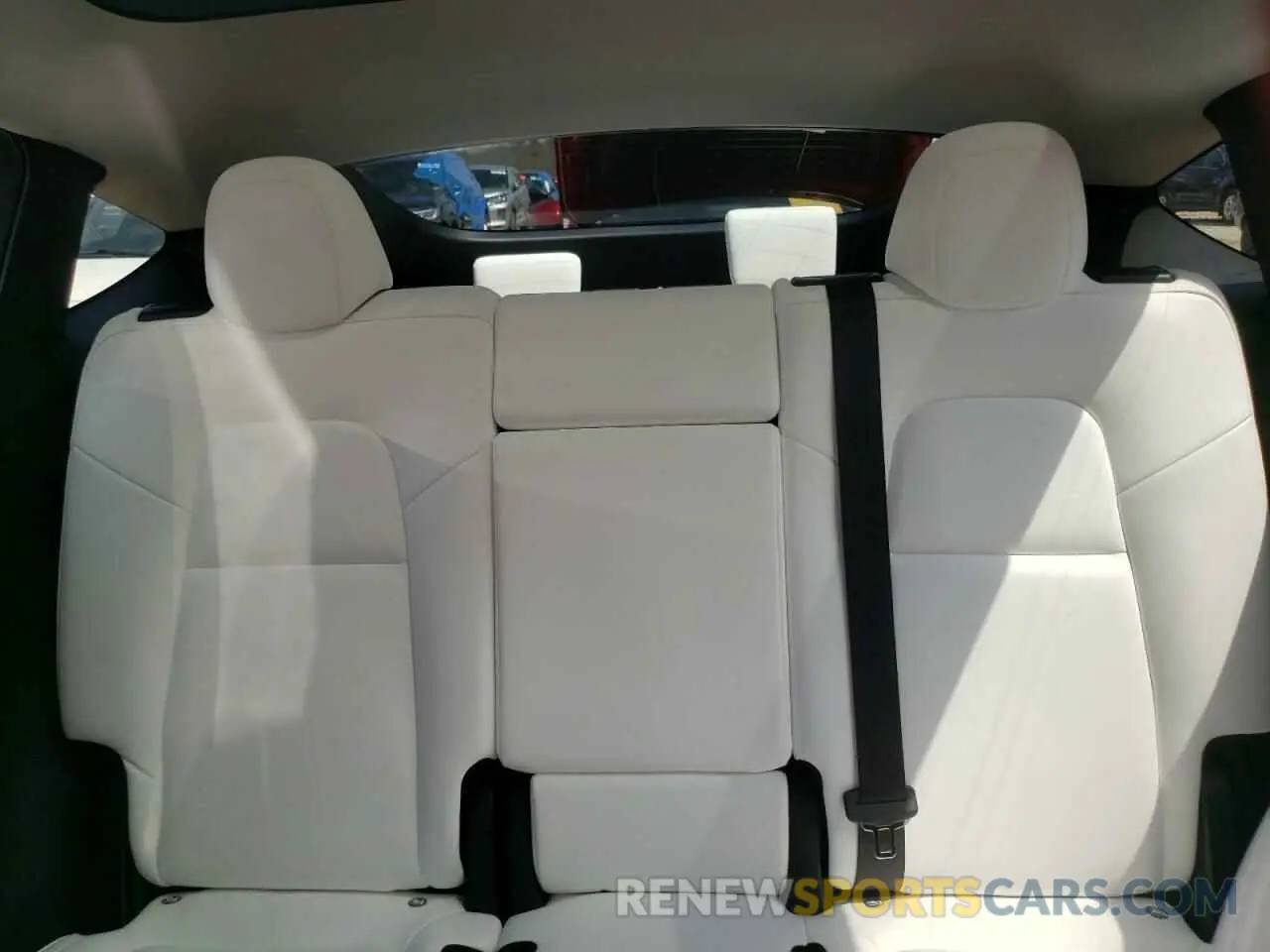 10 Photograph of a damaged car 7SAYGAEE2RF048805 TESLA MODEL Y 2024