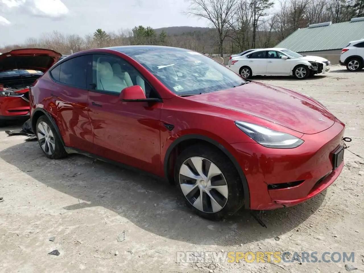 4 Photograph of a damaged car 7SAYGAEE2RF048805 TESLA MODEL Y 2024