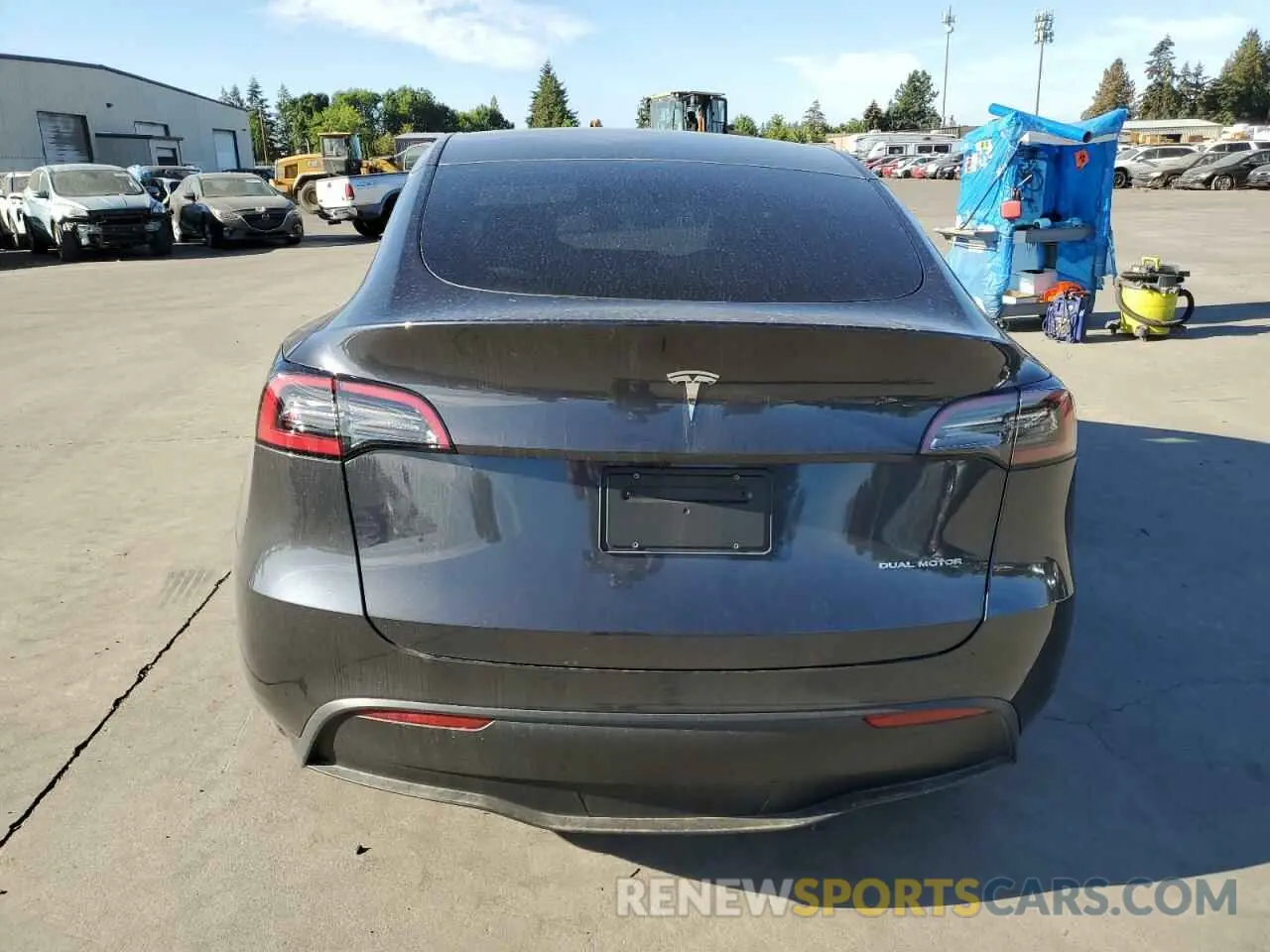 6 Photograph of a damaged car 7SAYGAEE2RF080993 TESLA MODEL Y 2024
