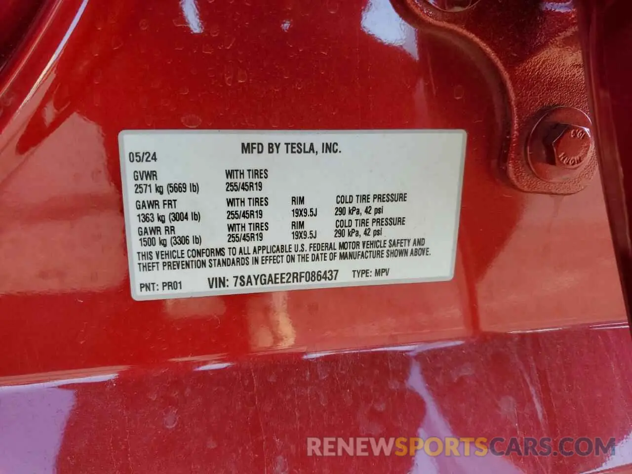 13 Photograph of a damaged car 7SAYGAEE2RF086437 TESLA MODEL Y 2024