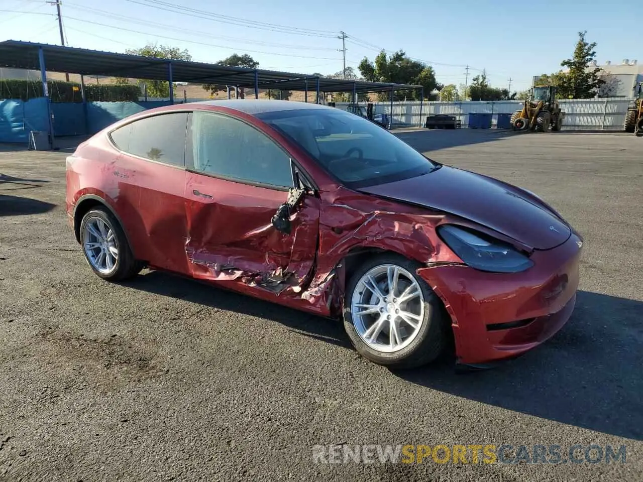 4 Photograph of a damaged car 7SAYGAEE2RF086437 TESLA MODEL Y 2024