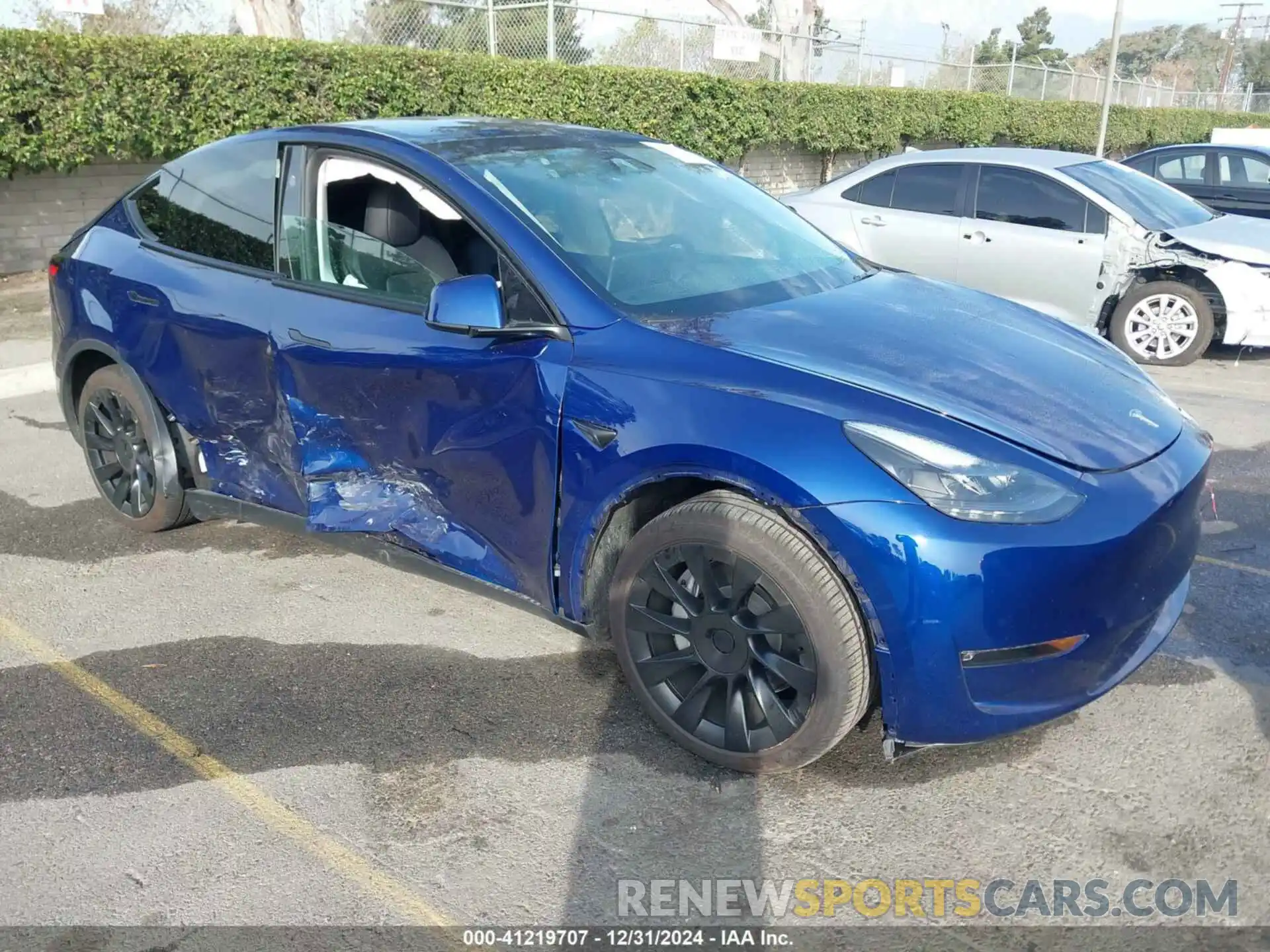 1 Photograph of a damaged car 7SAYGAEE2RF169768 TESLA MODEL Y 2024