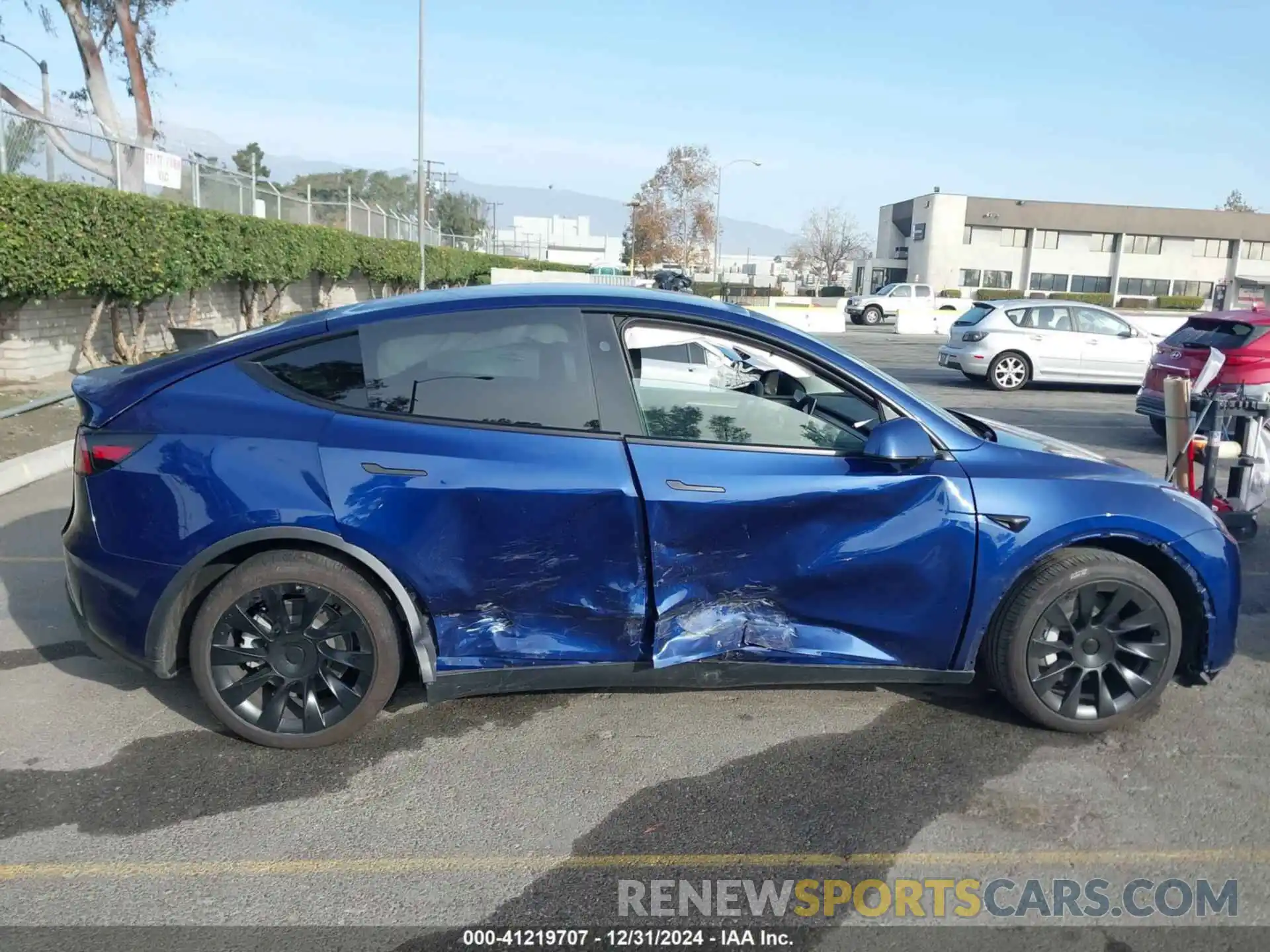 13 Photograph of a damaged car 7SAYGAEE2RF169768 TESLA MODEL Y 2024