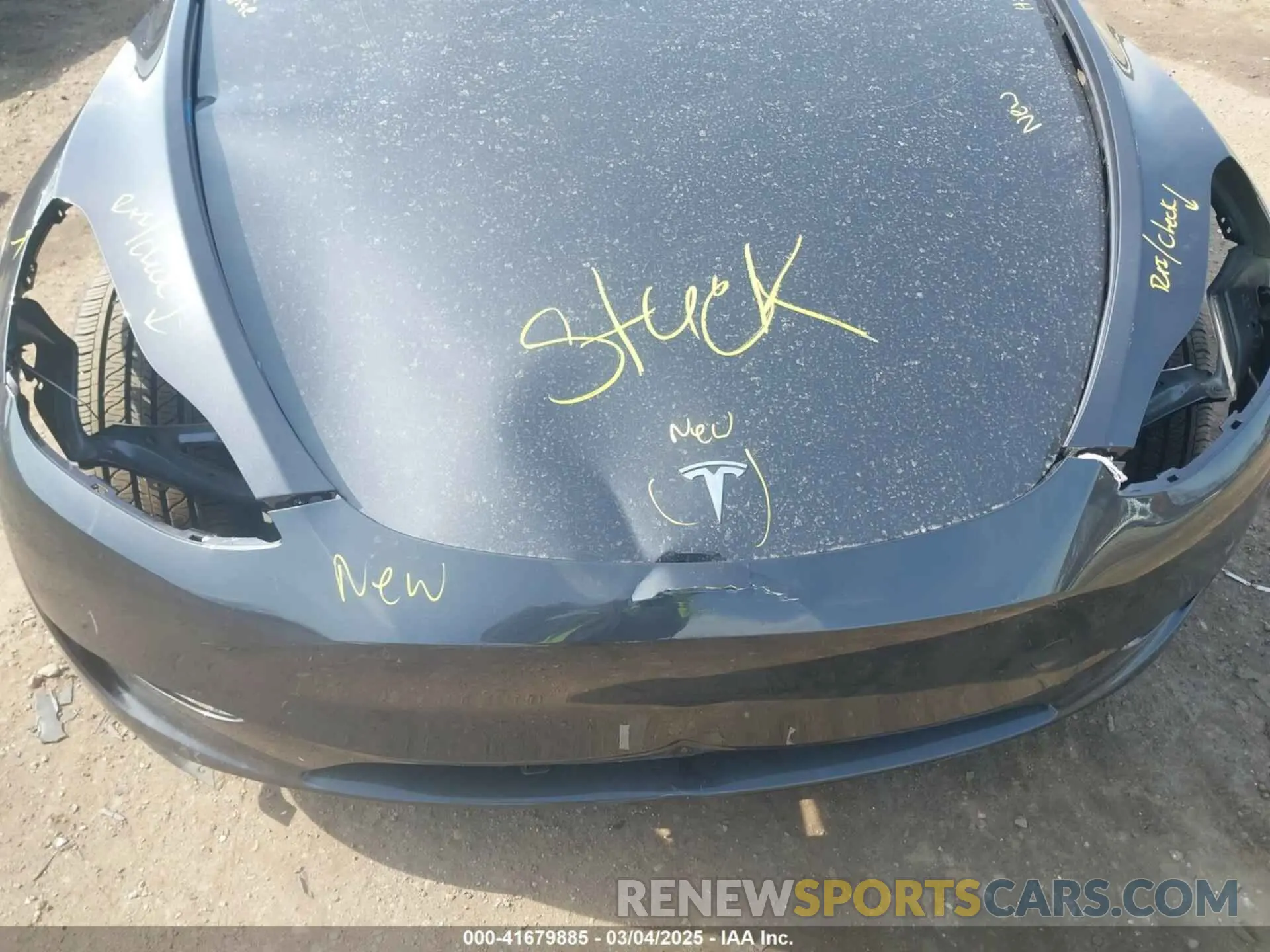 10 Photograph of a damaged car 7SAYGAEE2RF178437 TESLA MODEL Y 2024