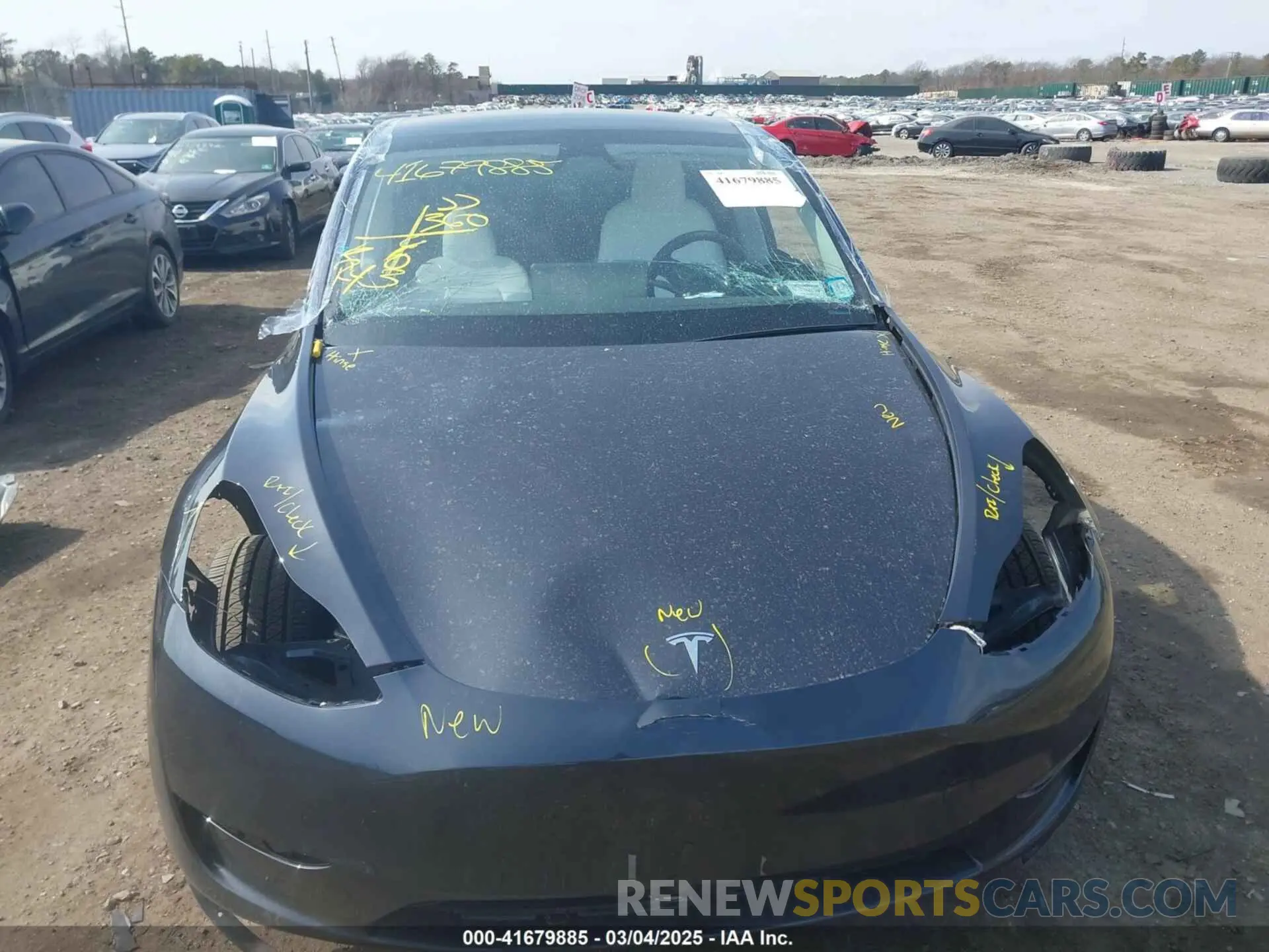 11 Photograph of a damaged car 7SAYGAEE2RF178437 TESLA MODEL Y 2024