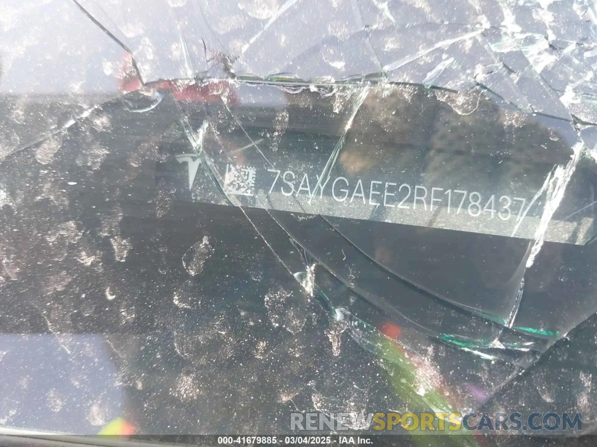 18 Photograph of a damaged car 7SAYGAEE2RF178437 TESLA MODEL Y 2024