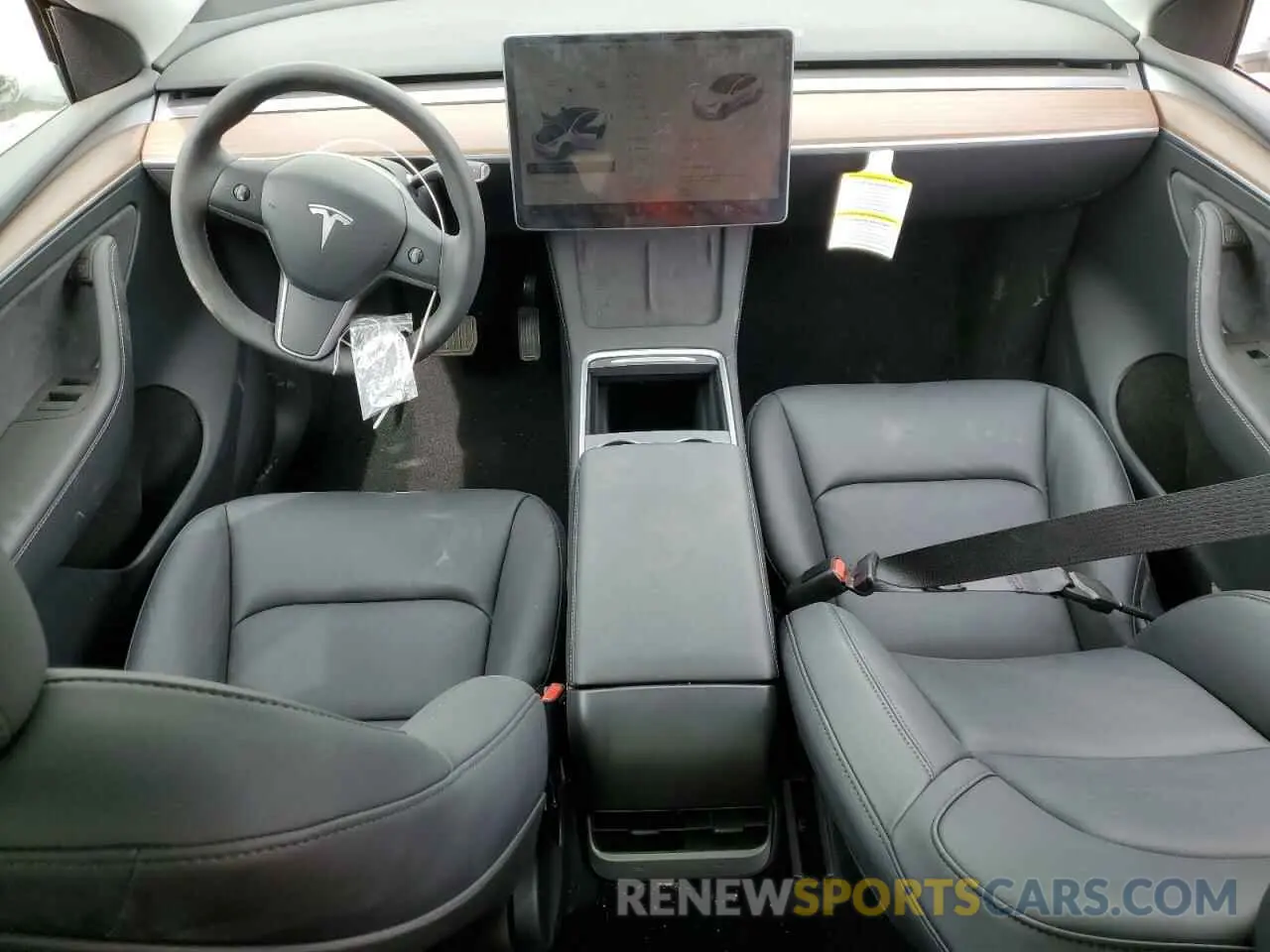 8 Photograph of a damaged car 7SAYGAEE2RF207192 TESLA MODEL Y 2024
