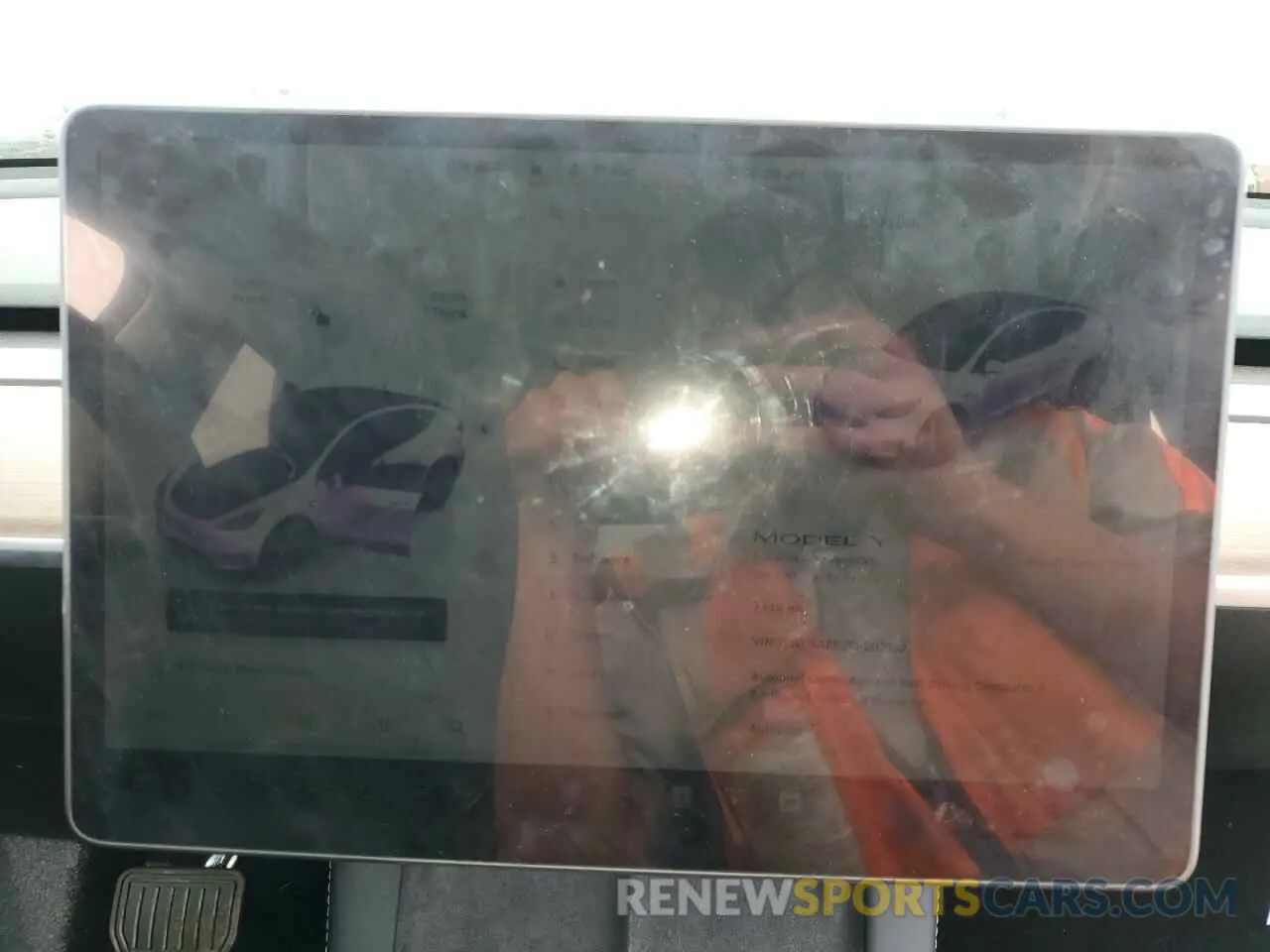 9 Photograph of a damaged car 7SAYGAEE2RF207192 TESLA MODEL Y 2024