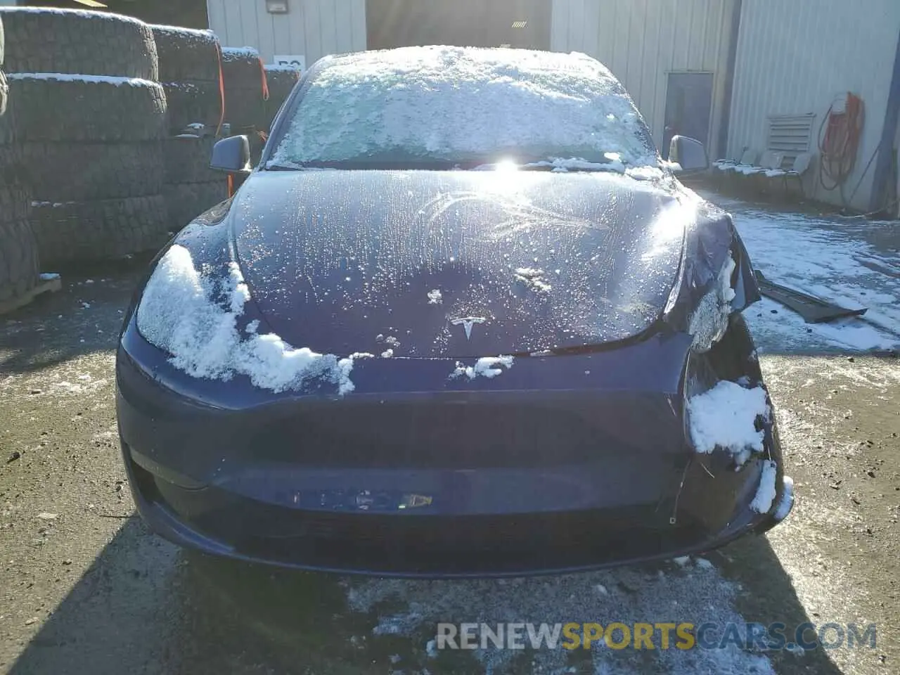 5 Photograph of a damaged car 7SAYGAEE2RF981359 TESLA MODEL Y 2024