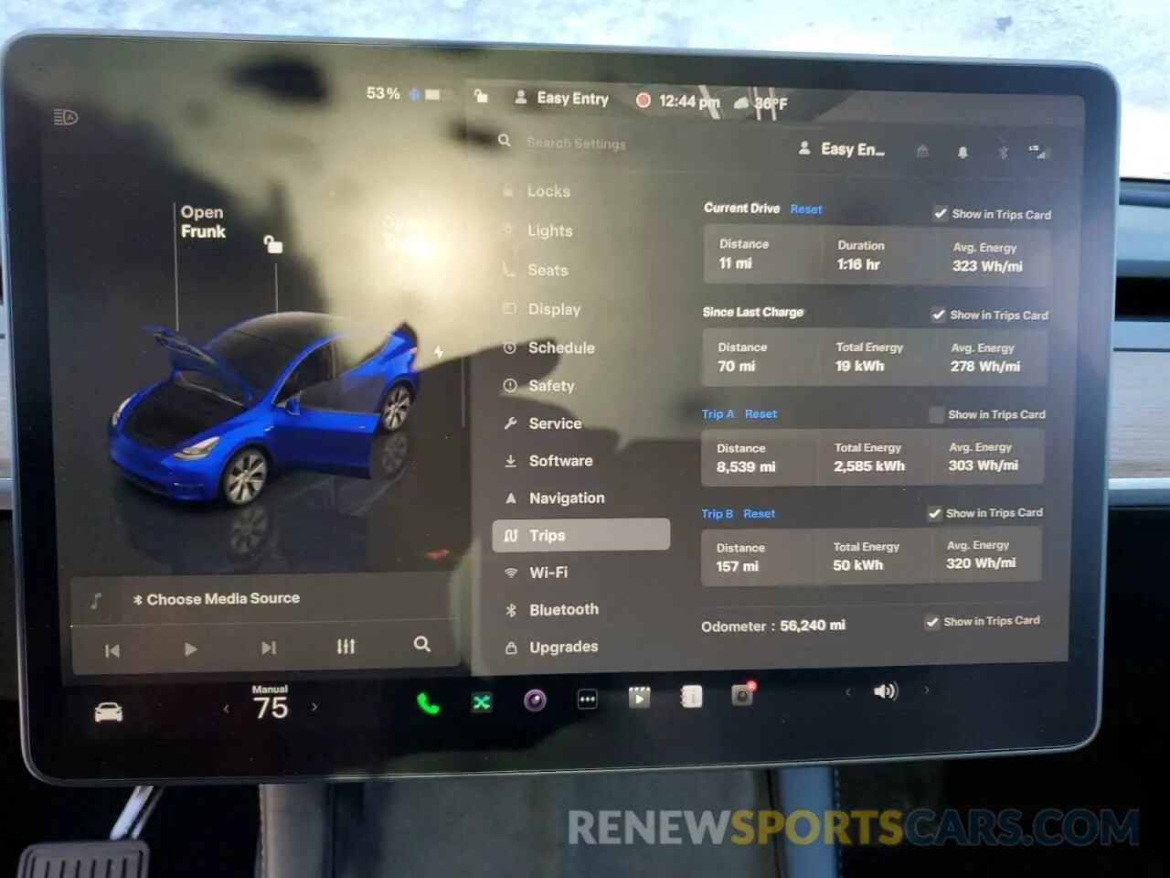 9 Photograph of a damaged car 7SAYGAEE2RF981359 TESLA MODEL Y 2024