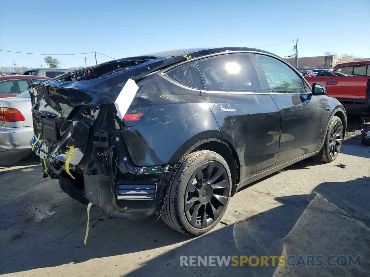 3 Photograph of a damaged car 7SAYGAEE3RF004232 TESLA MODEL Y 2024