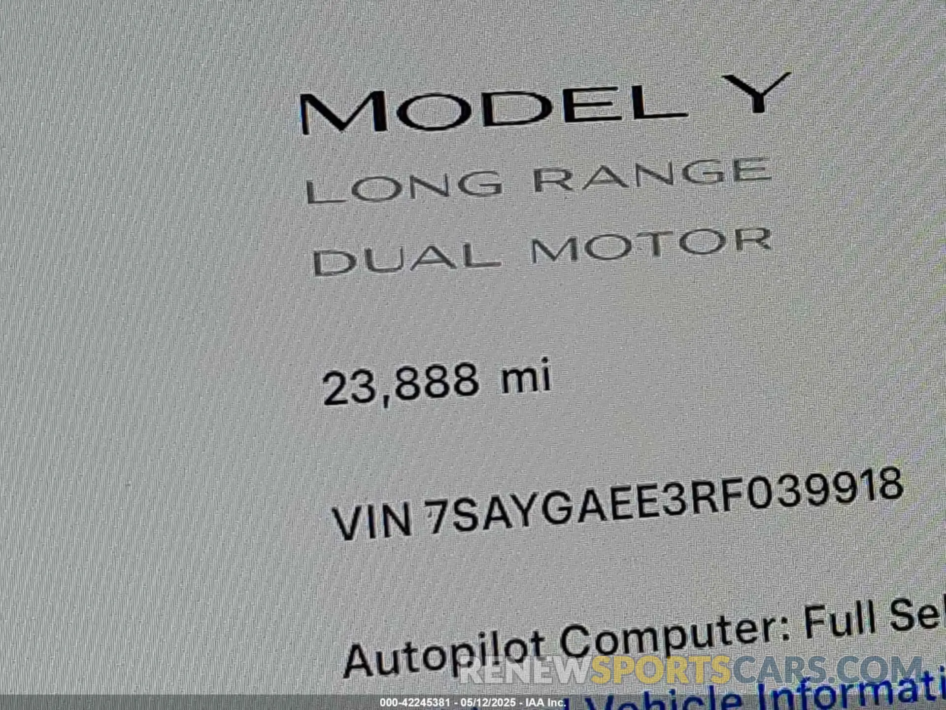 15 Photograph of a damaged car 7SAYGAEE3RF039918 TESLA MODEL Y 2024