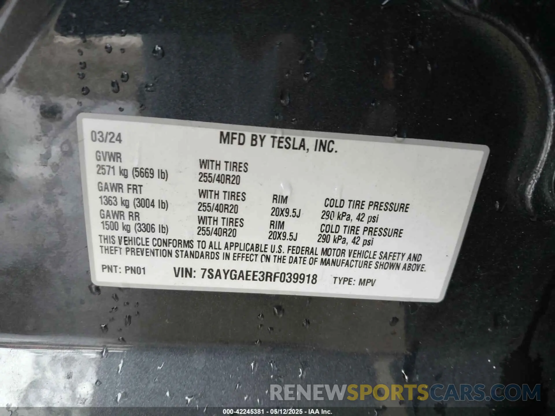 9 Photograph of a damaged car 7SAYGAEE3RF039918 TESLA MODEL Y 2024