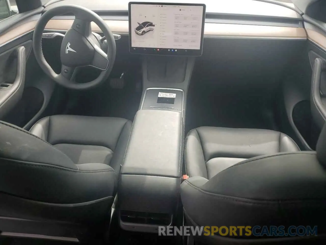 8 Photograph of a damaged car 7SAYGAEE3RF060557 TESLA MODEL Y 2024