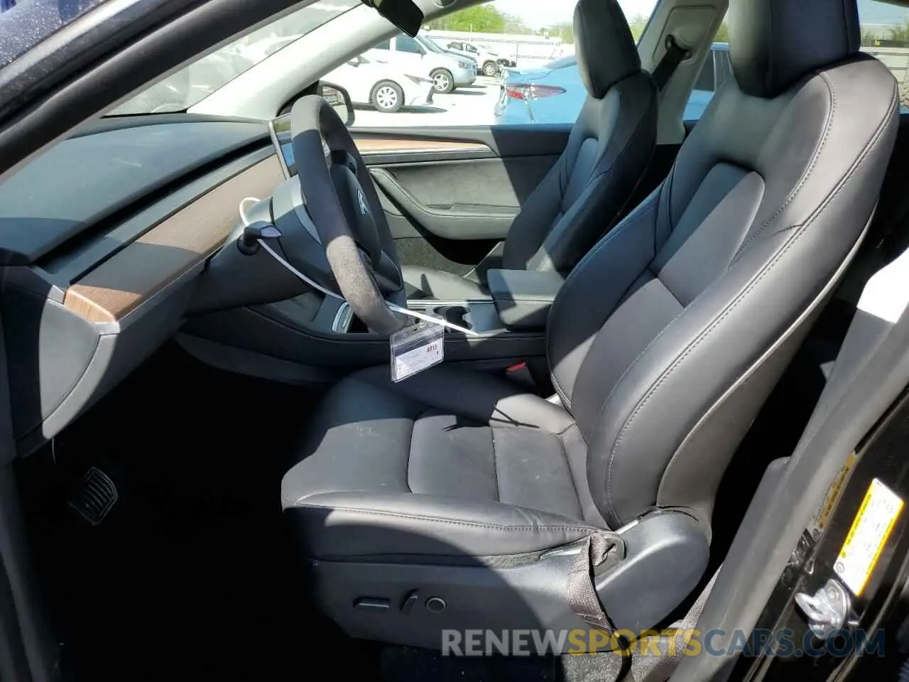 7 Photograph of a damaged car 7SAYGAEE3RF089122 TESLA MODEL Y 2024