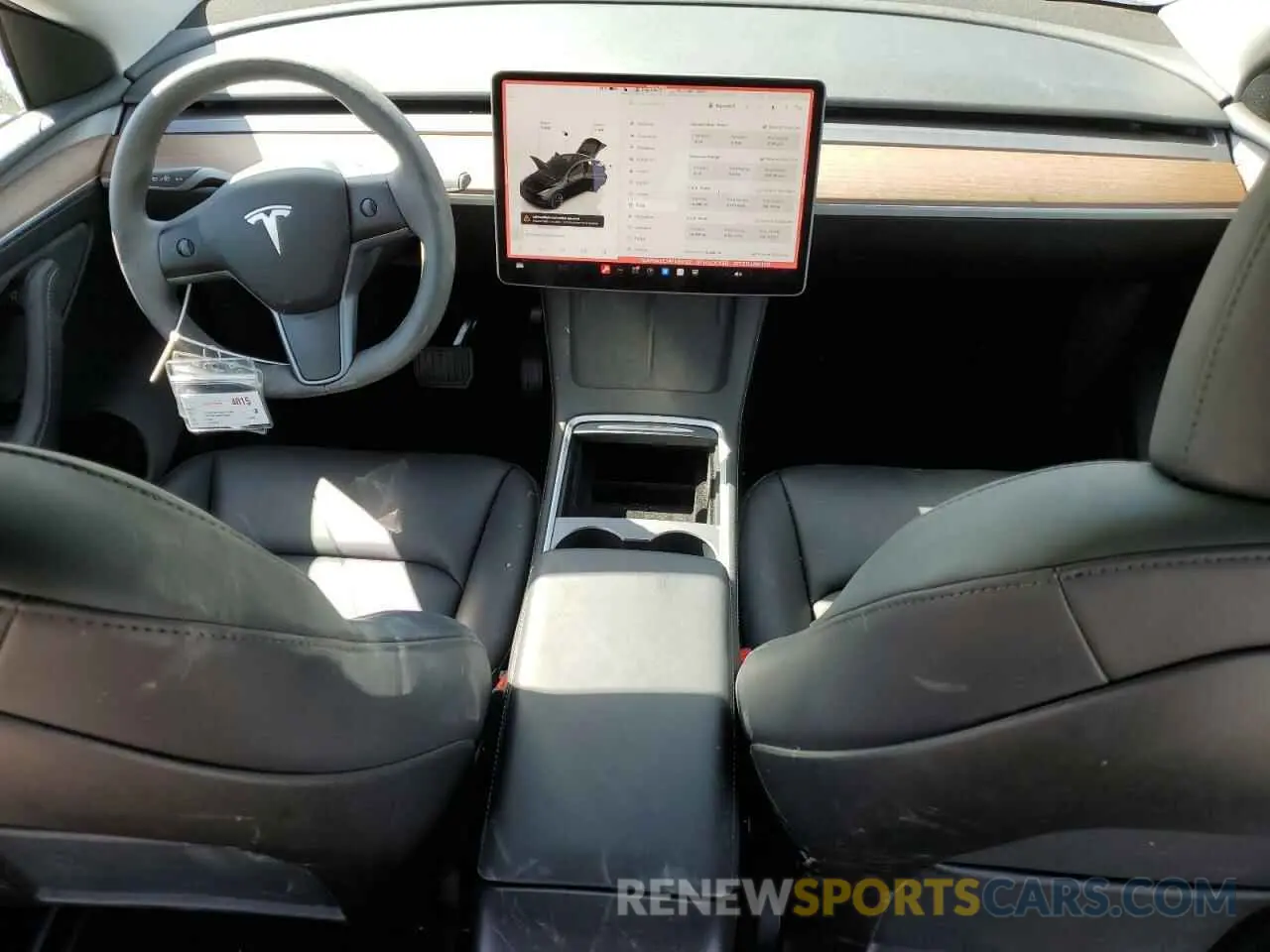 8 Photograph of a damaged car 7SAYGAEE3RF089122 TESLA MODEL Y 2024