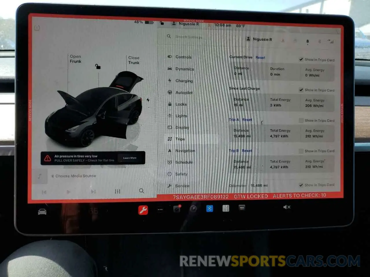 9 Photograph of a damaged car 7SAYGAEE3RF089122 TESLA MODEL Y 2024