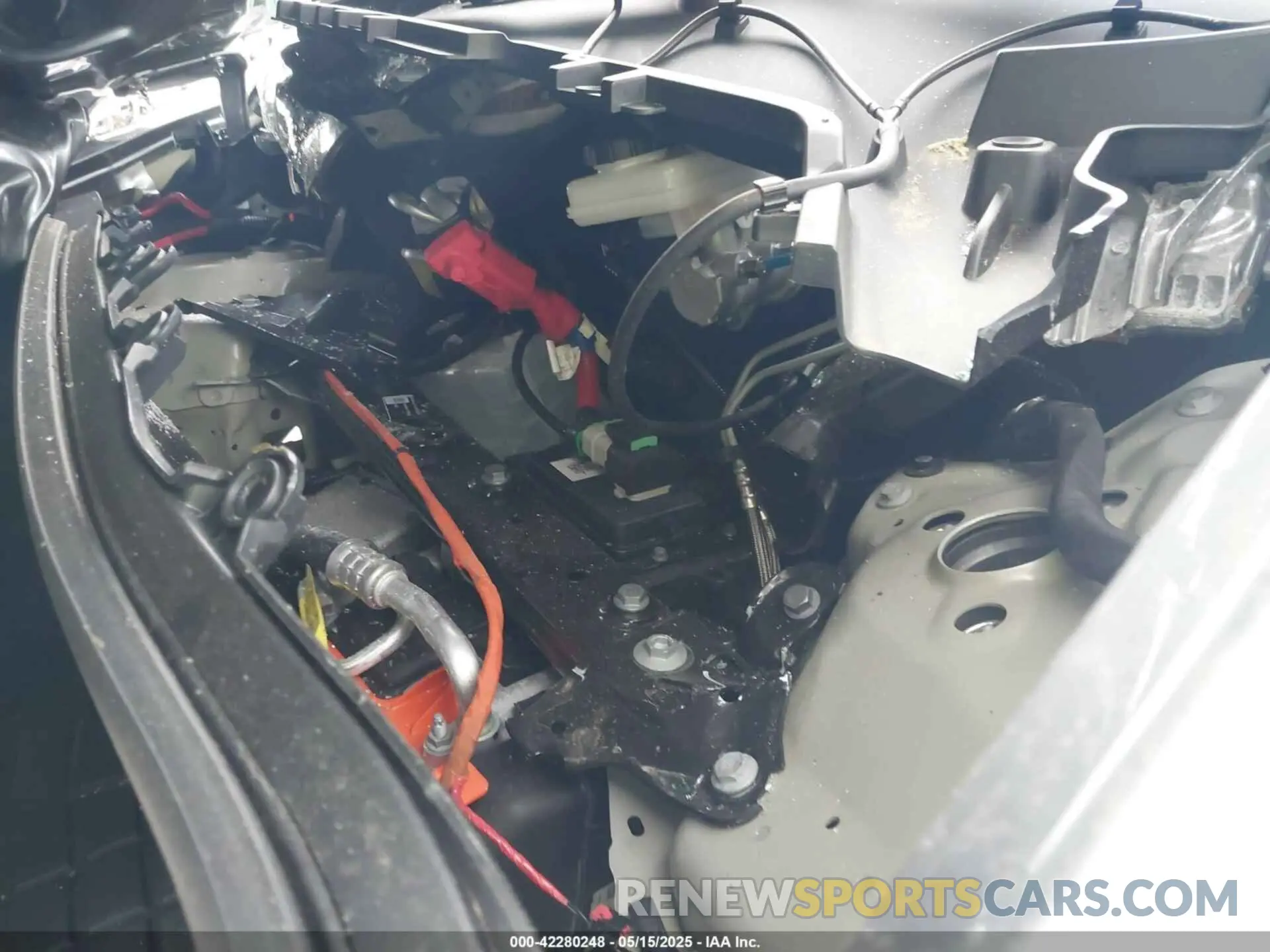 10 Photograph of a damaged car 7SAYGAEE3RF212921 TESLA MODEL Y 2024