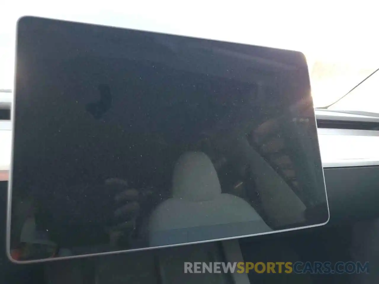 9 Photograph of a damaged car 7SAYGAEE4RF077075 TESLA MODEL Y 2024