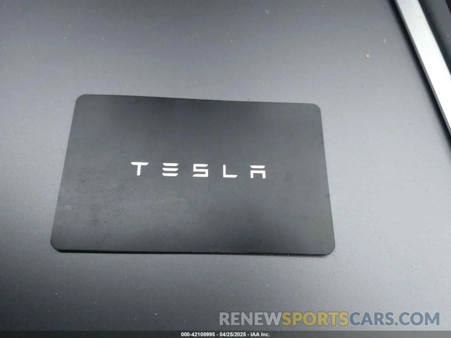 11 Photograph of a damaged car 7SAYGAEE4RF161266 TESLA MODEL Y 2024