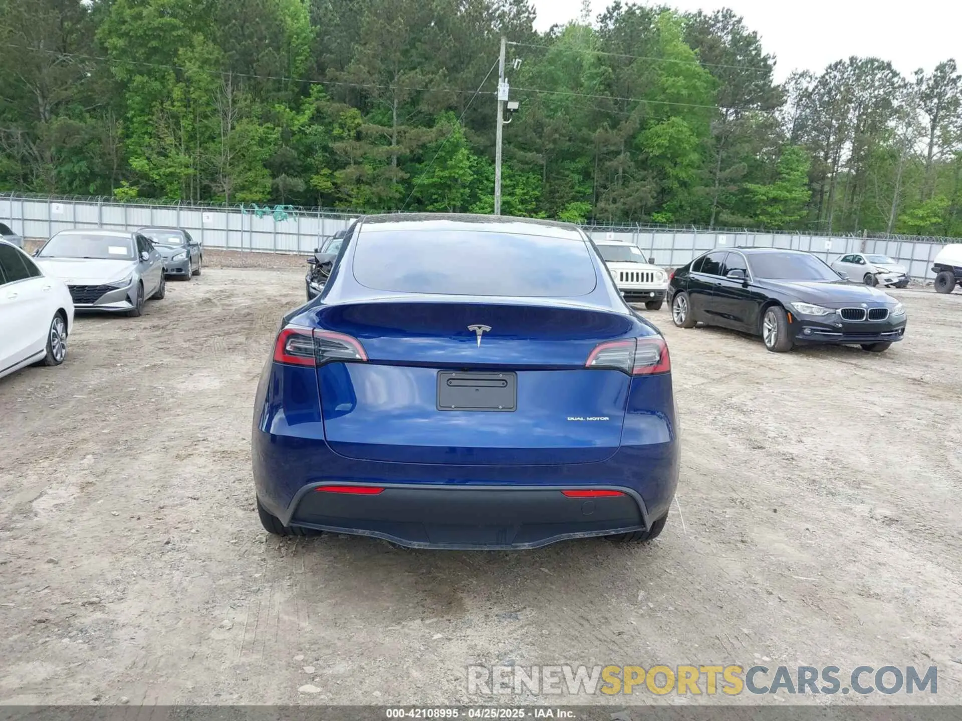 16 Photograph of a damaged car 7SAYGAEE4RF161266 TESLA MODEL Y 2024