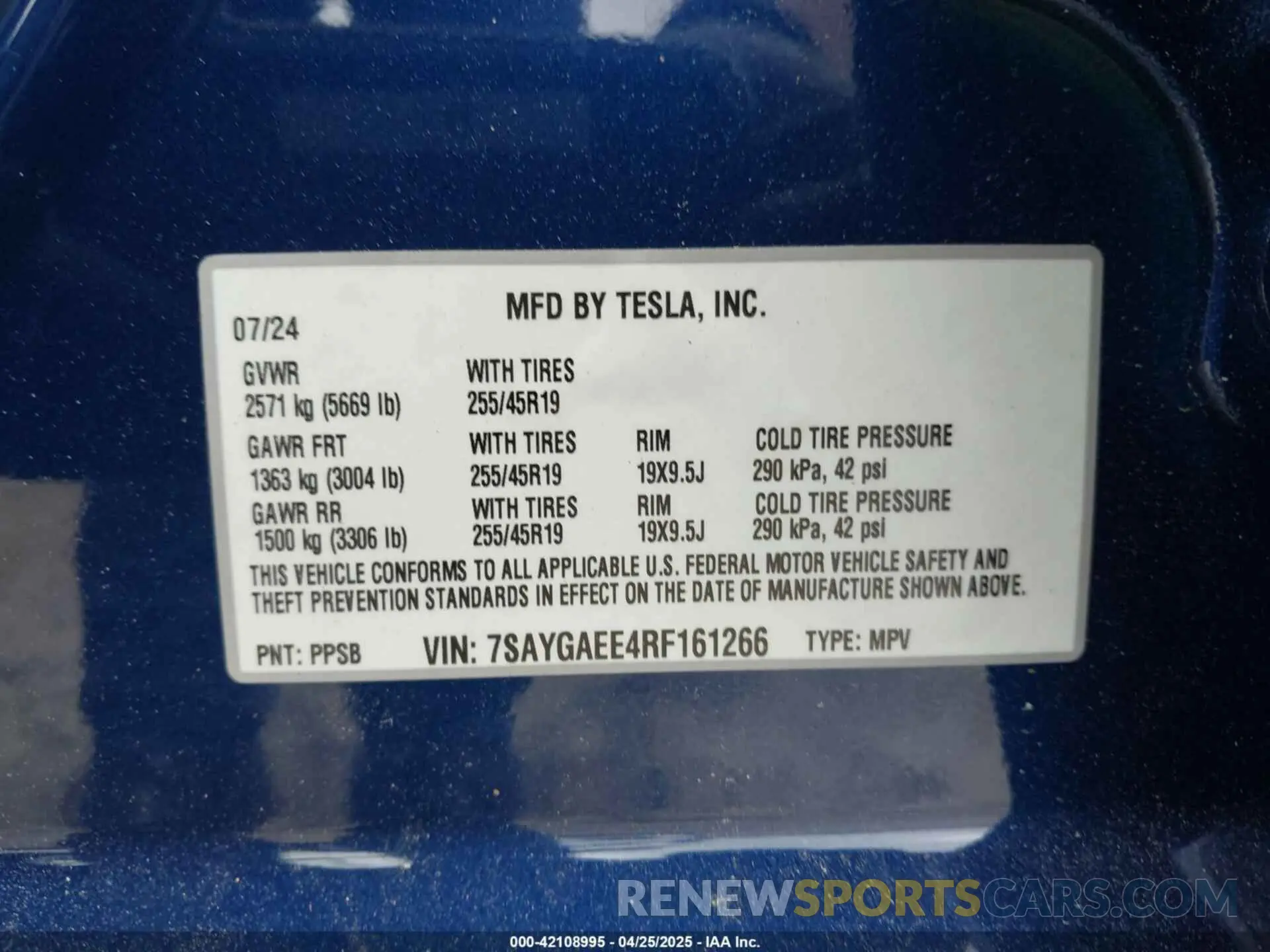 9 Photograph of a damaged car 7SAYGAEE4RF161266 TESLA MODEL Y 2024