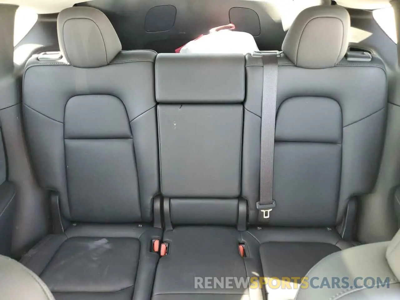 10 Photograph of a damaged car 7SAYGAEE5RF003891 TESLA MODEL Y 2024