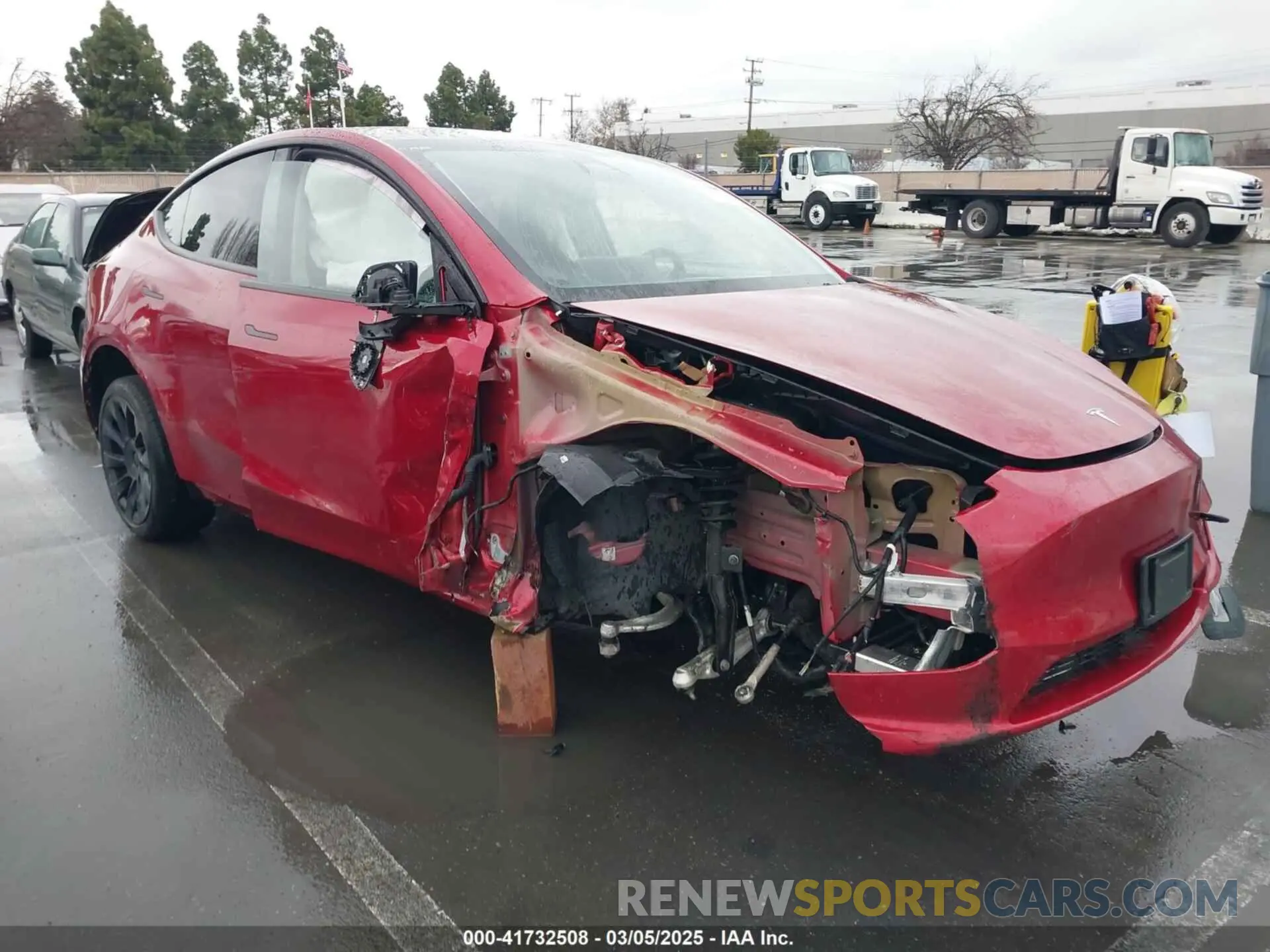 1 Photograph of a damaged car 7SAYGAEE5RF018746 TESLA MODEL Y 2024