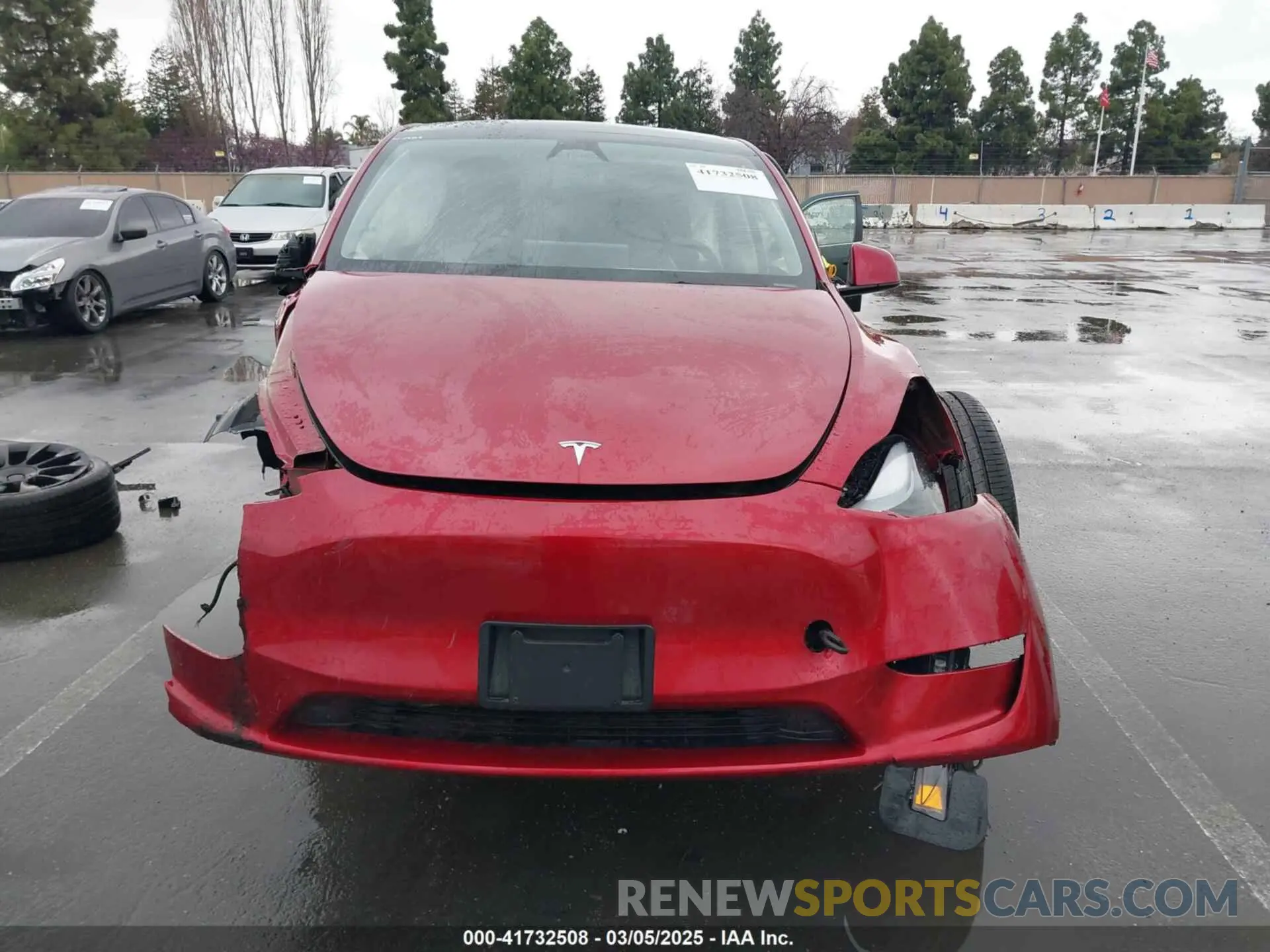 12 Photograph of a damaged car 7SAYGAEE5RF018746 TESLA MODEL Y 2024