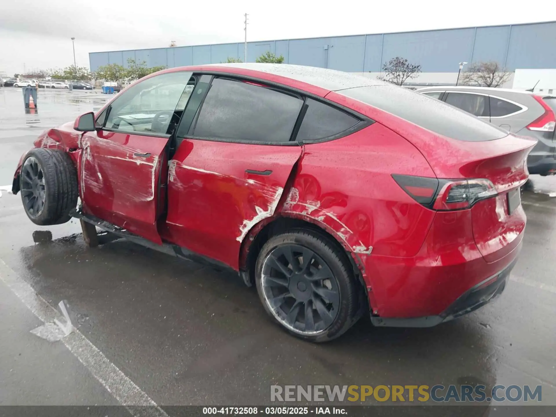 3 Photograph of a damaged car 7SAYGAEE5RF018746 TESLA MODEL Y 2024