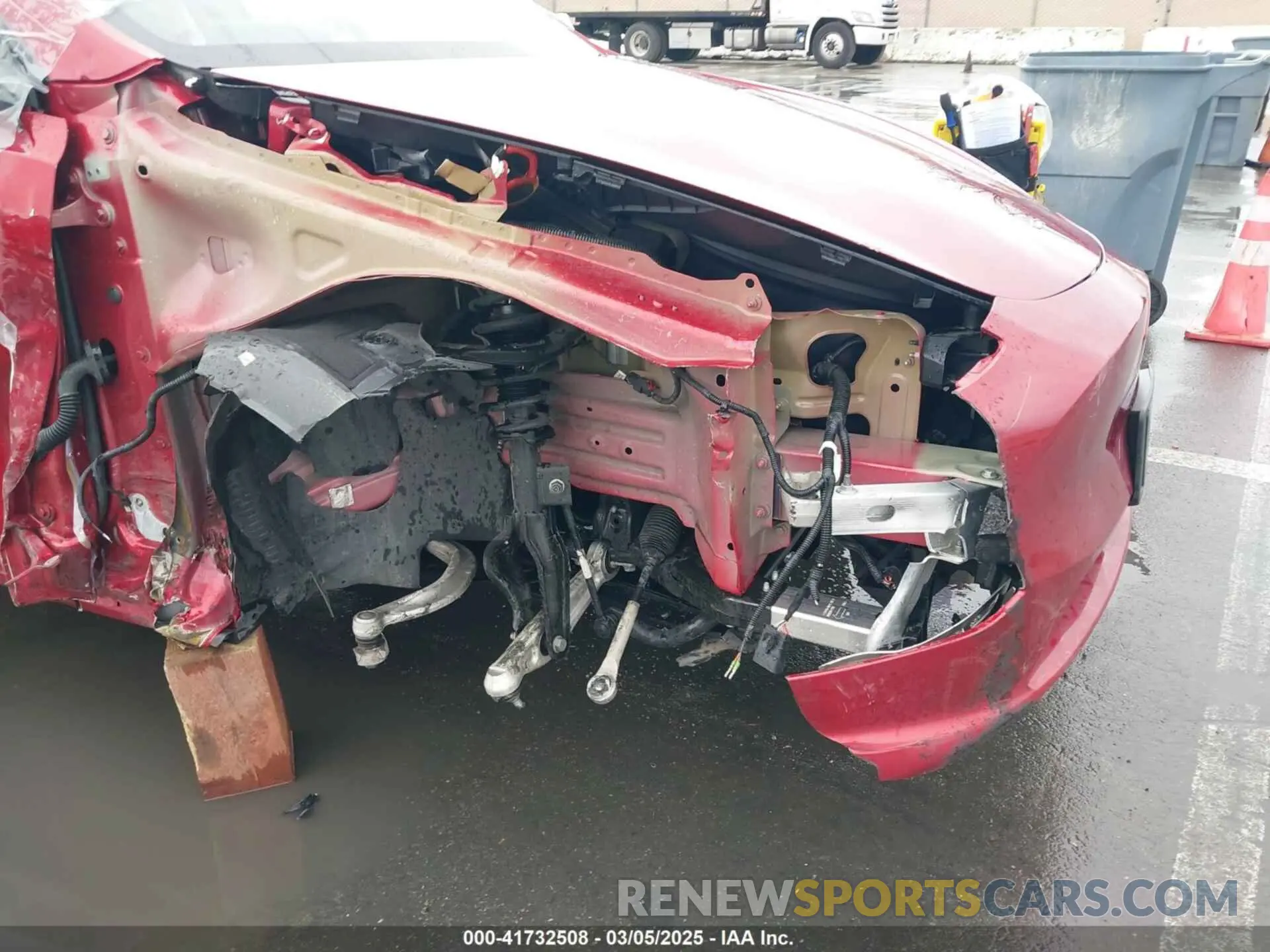 6 Photograph of a damaged car 7SAYGAEE5RF018746 TESLA MODEL Y 2024